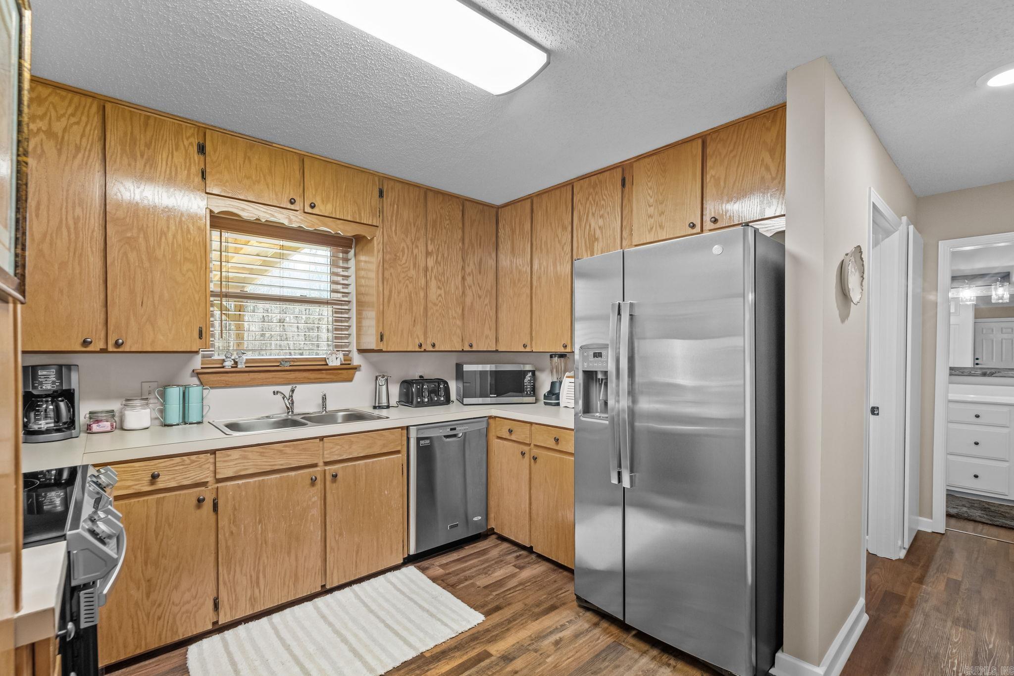 556 Kingwood Circle