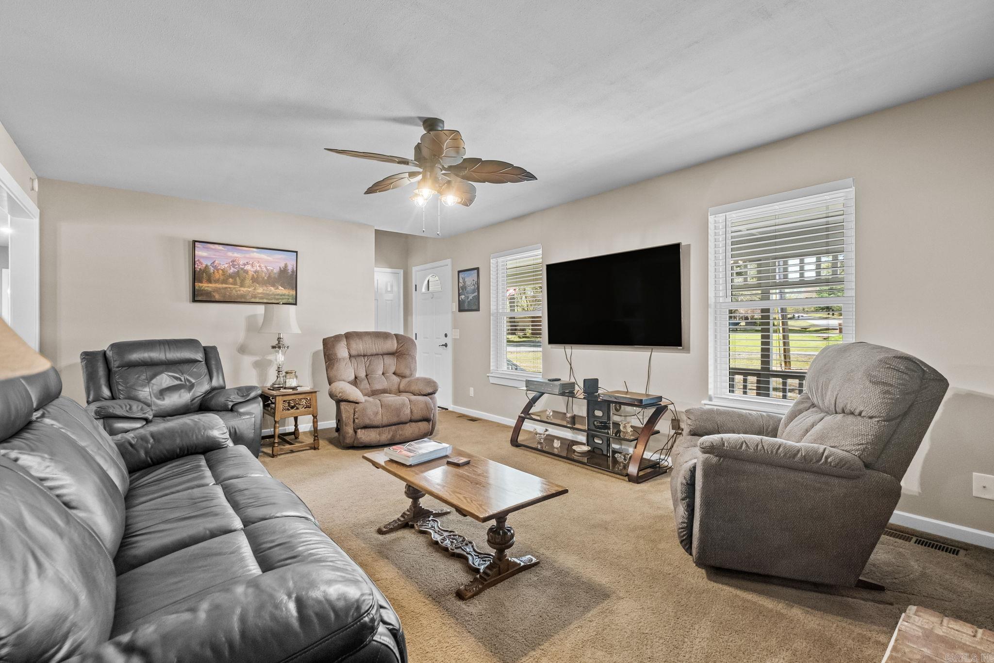 556 Kingwood Circle