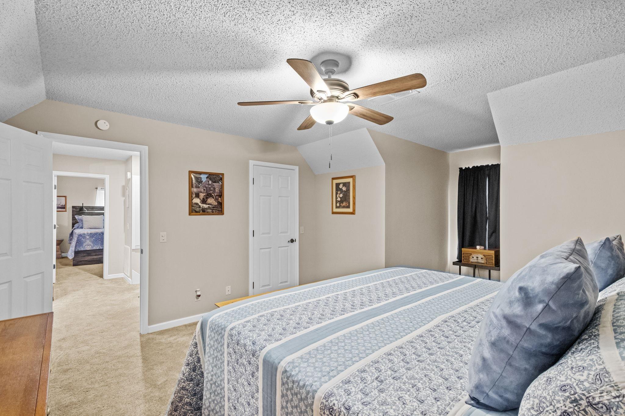 556 Kingwood Circle