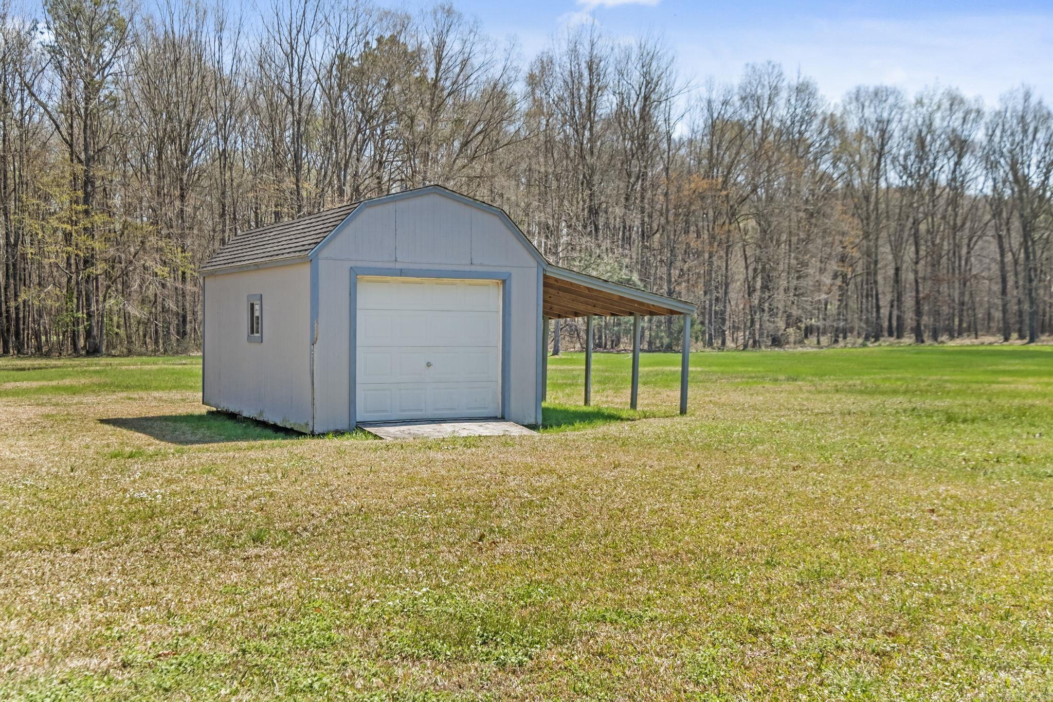 556 Kingwood Circle