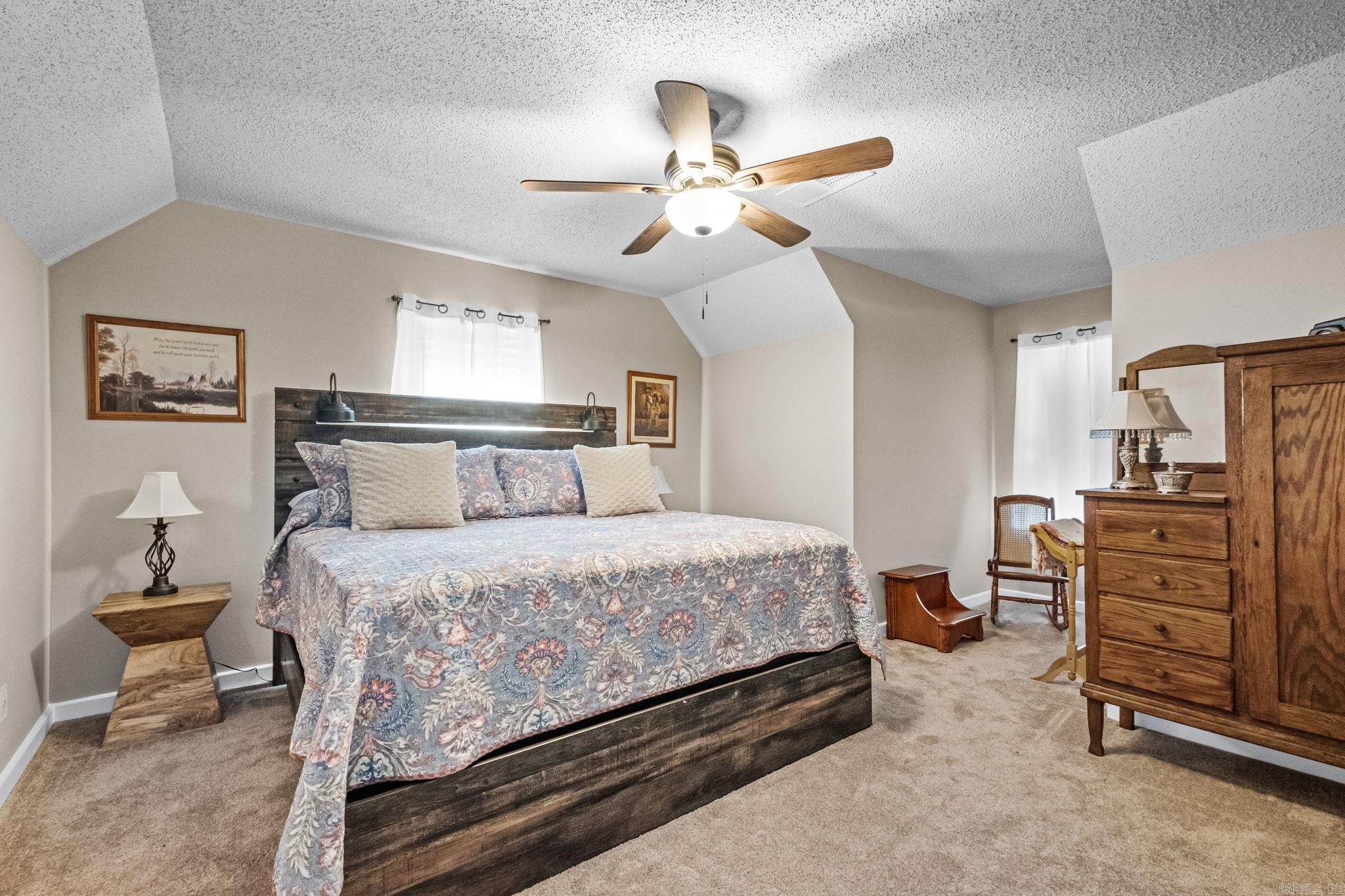 556 Kingwood Circle