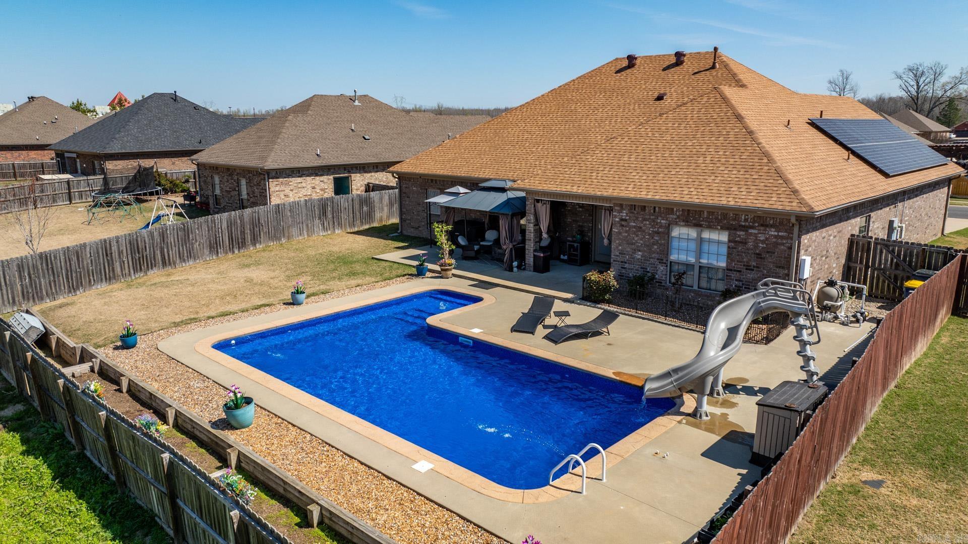 2406 Lakewood Circle