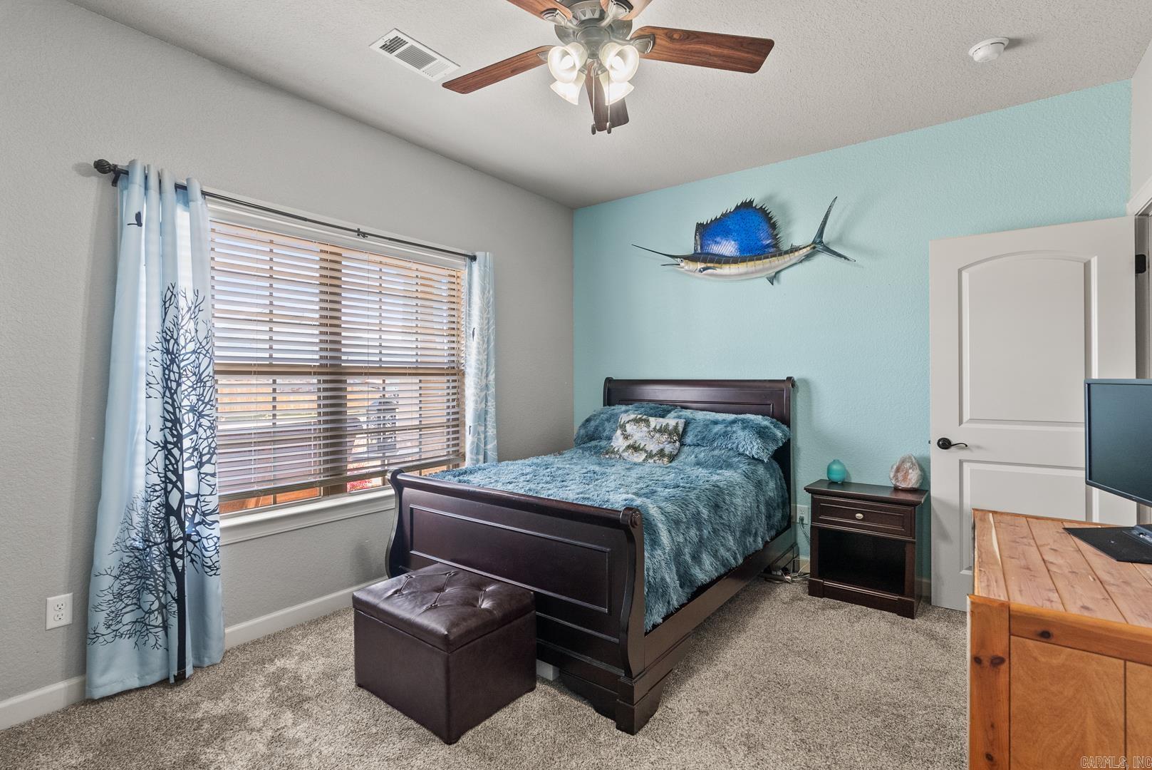 2406 Lakewood Circle