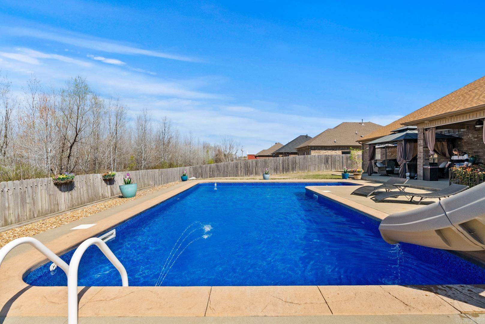 2406 Lakewood Circle