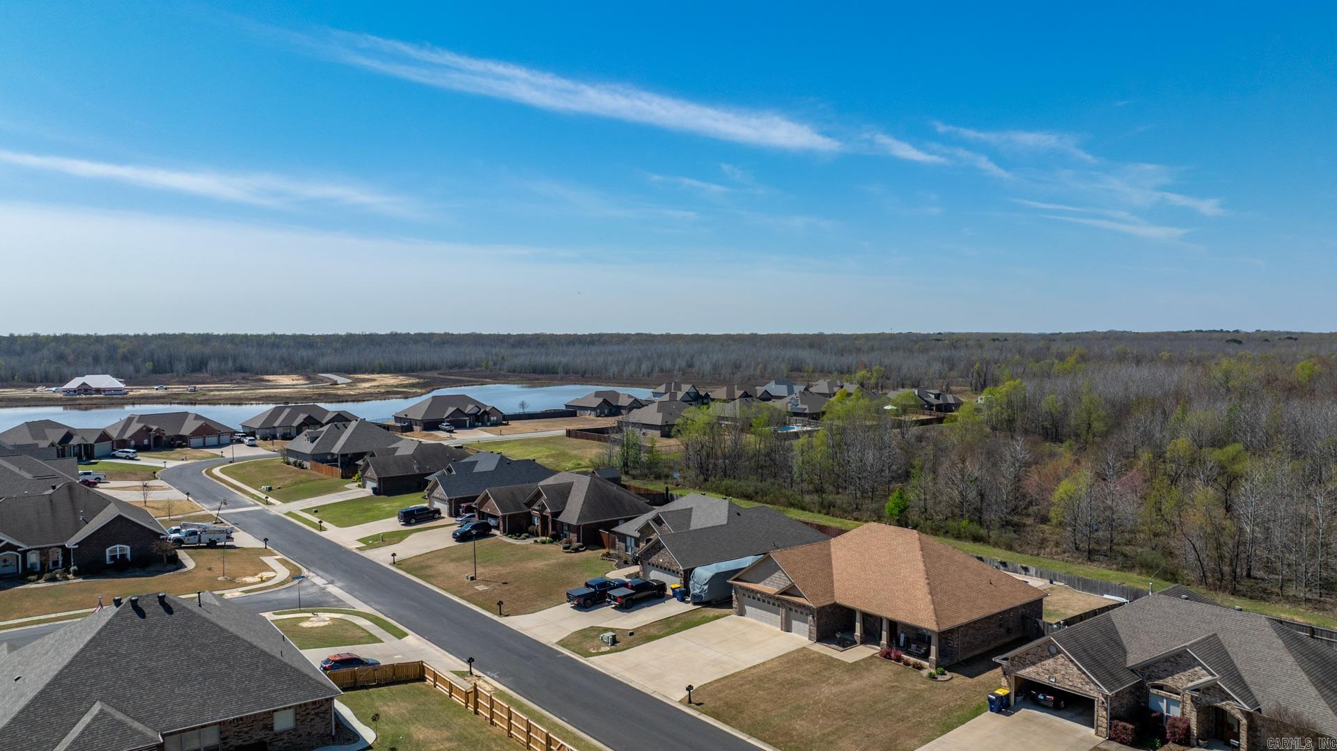 2406 Lakewood Circle