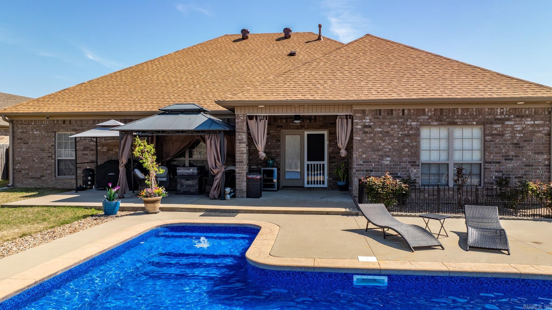 2406 Lakewood Circle