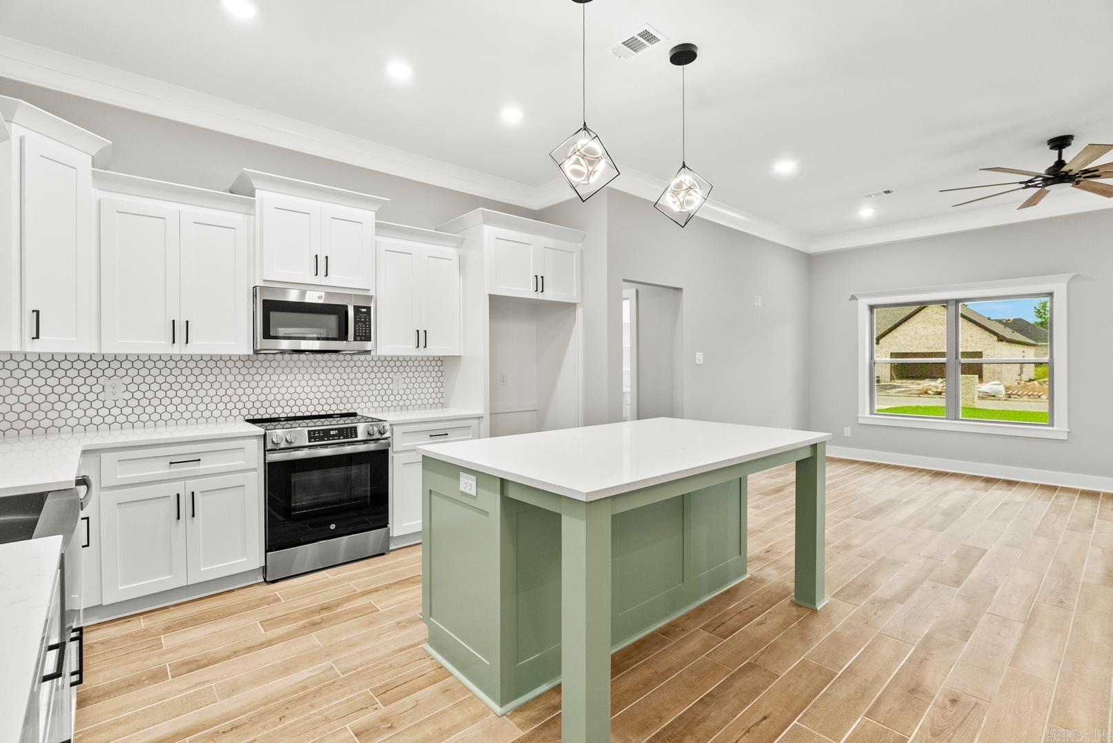 211 Heather Loop