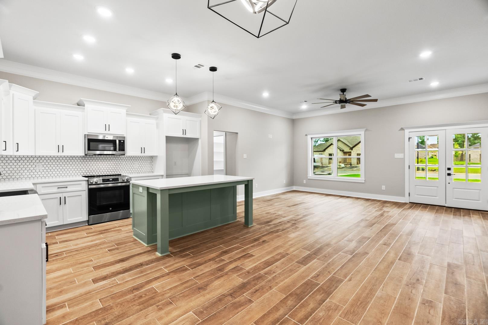 211 Heather Loop