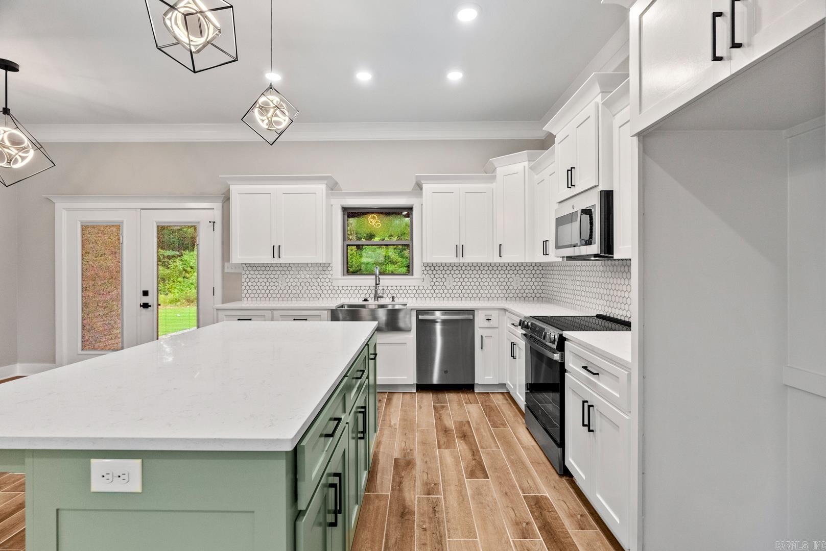 211 Heather Loop