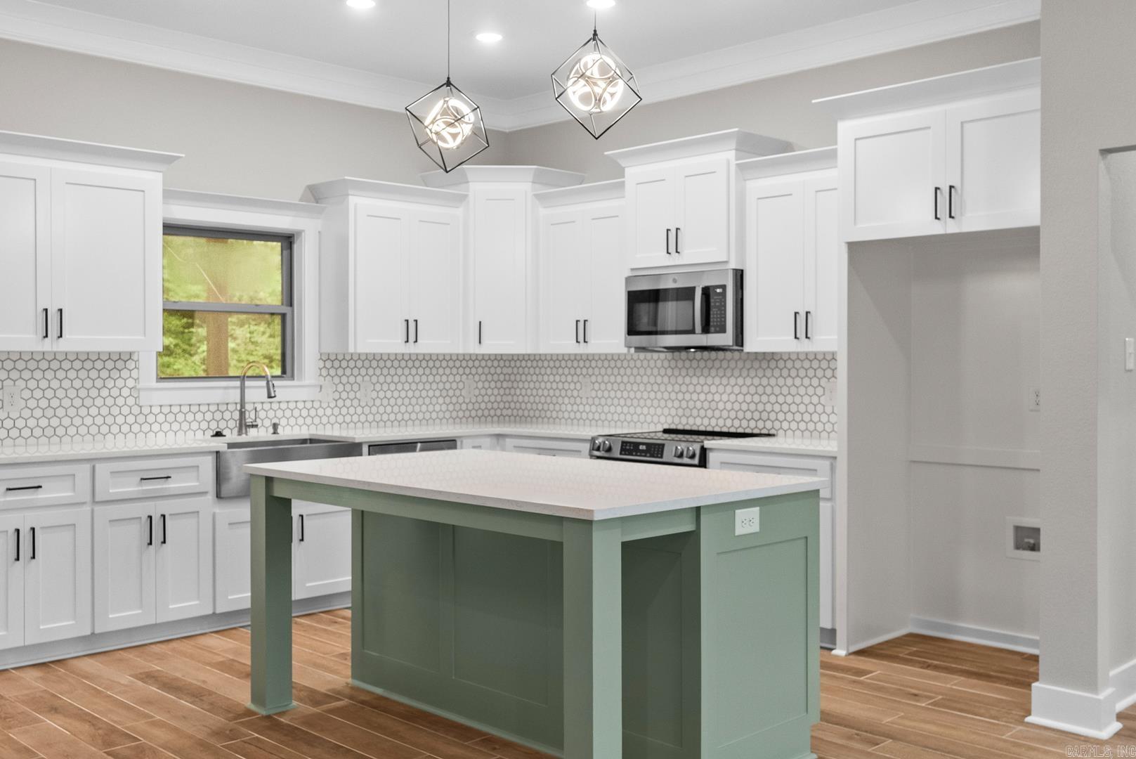 211 Heather Loop