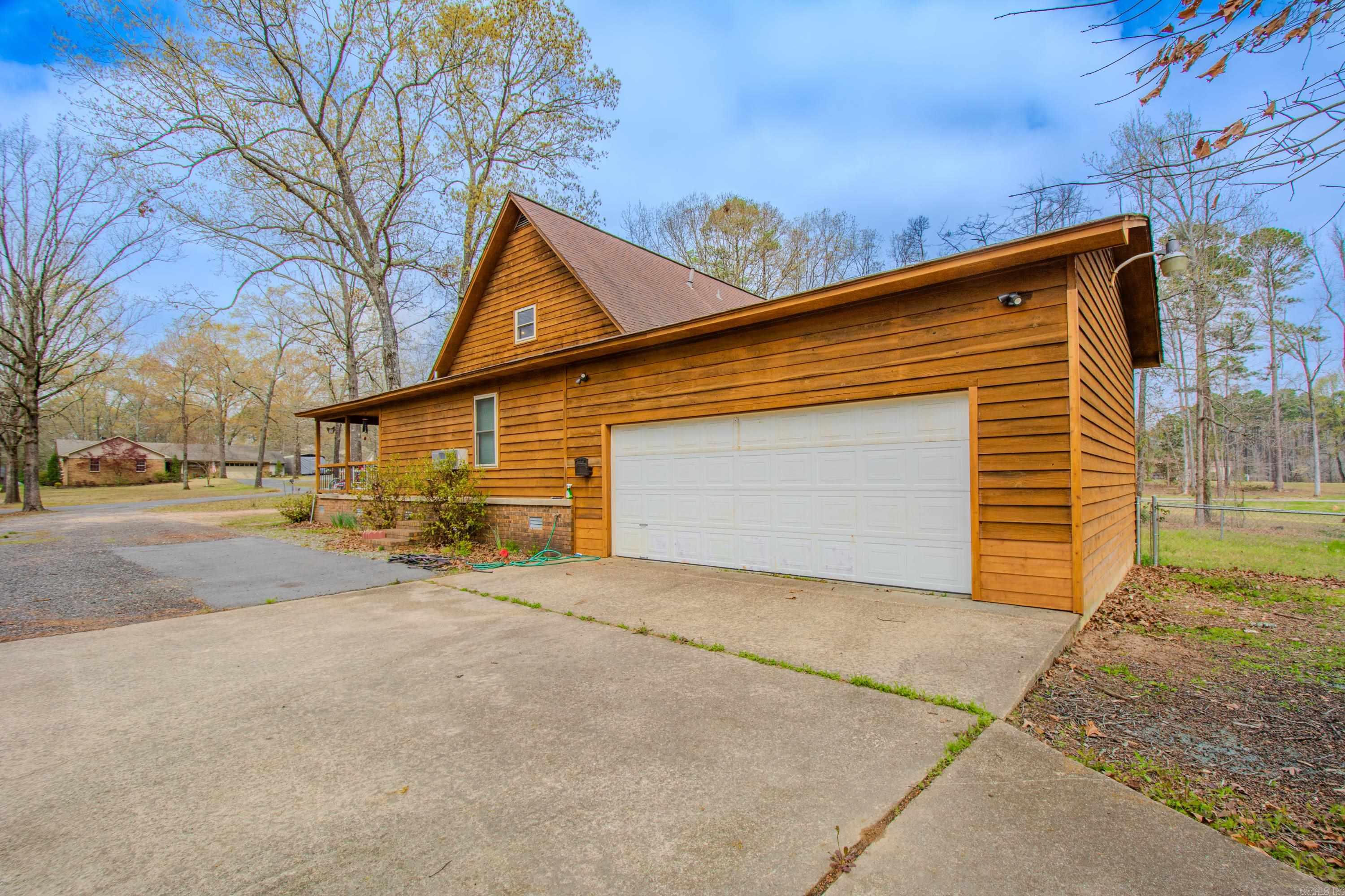 5635 Amber Circle