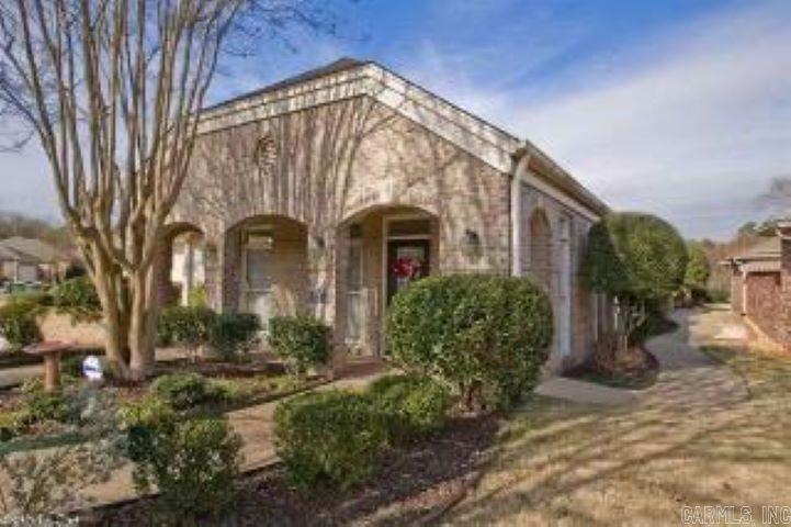 40 Hunters Green Circle