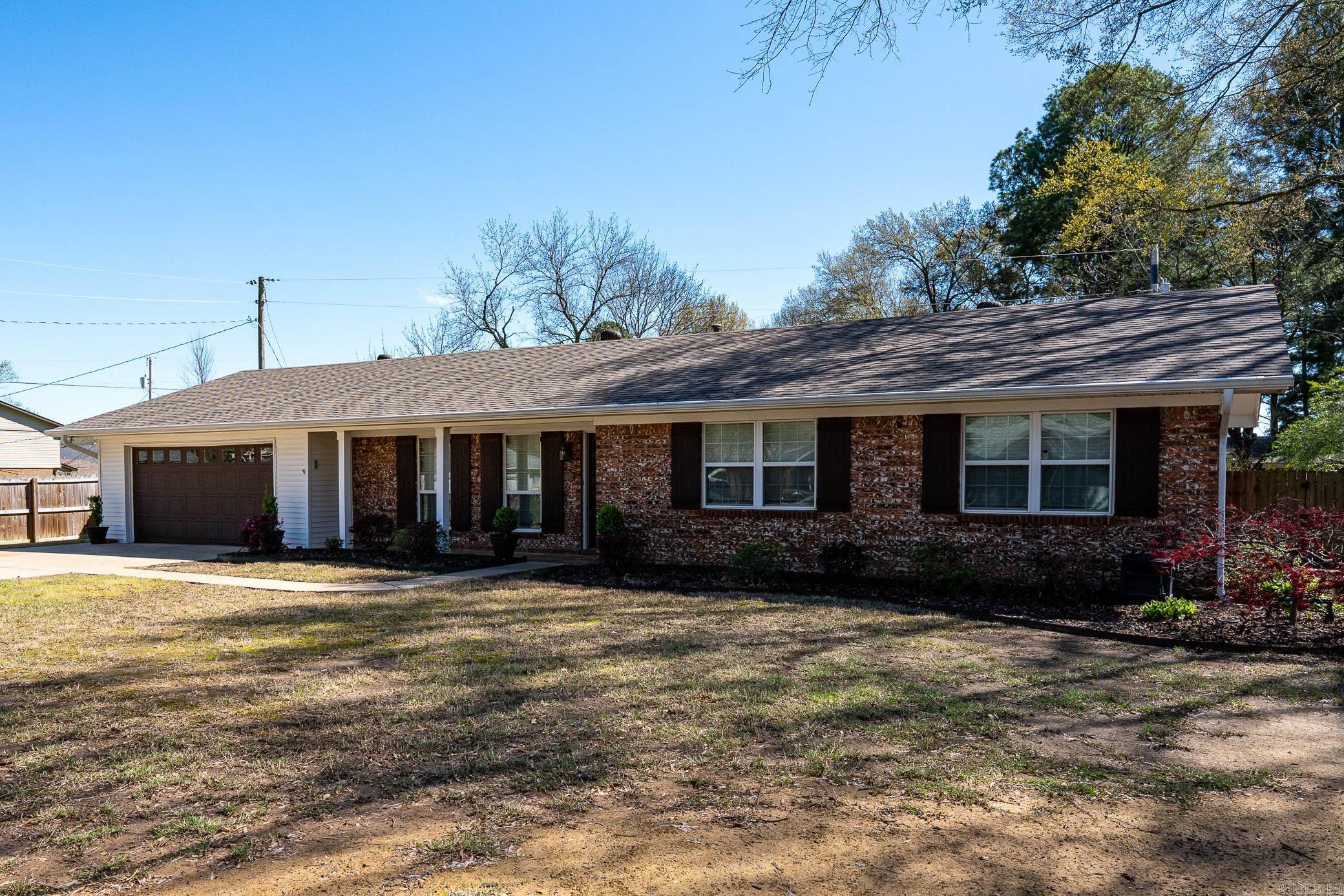 6 E Post Oak Drive