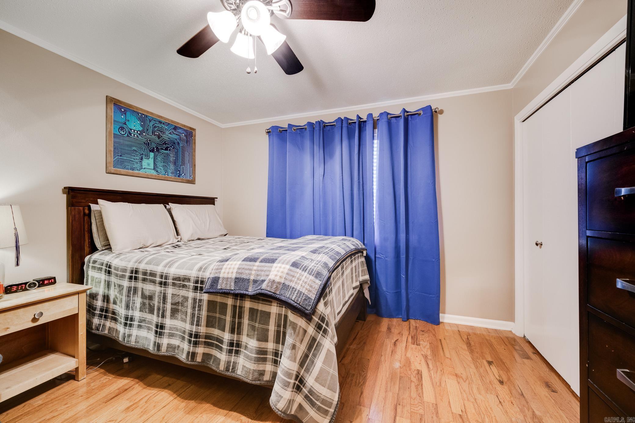 6 E Post Oak Drive
