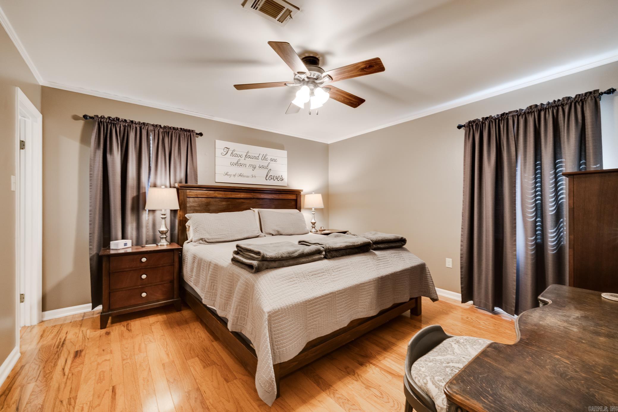 6 E Post Oak Drive