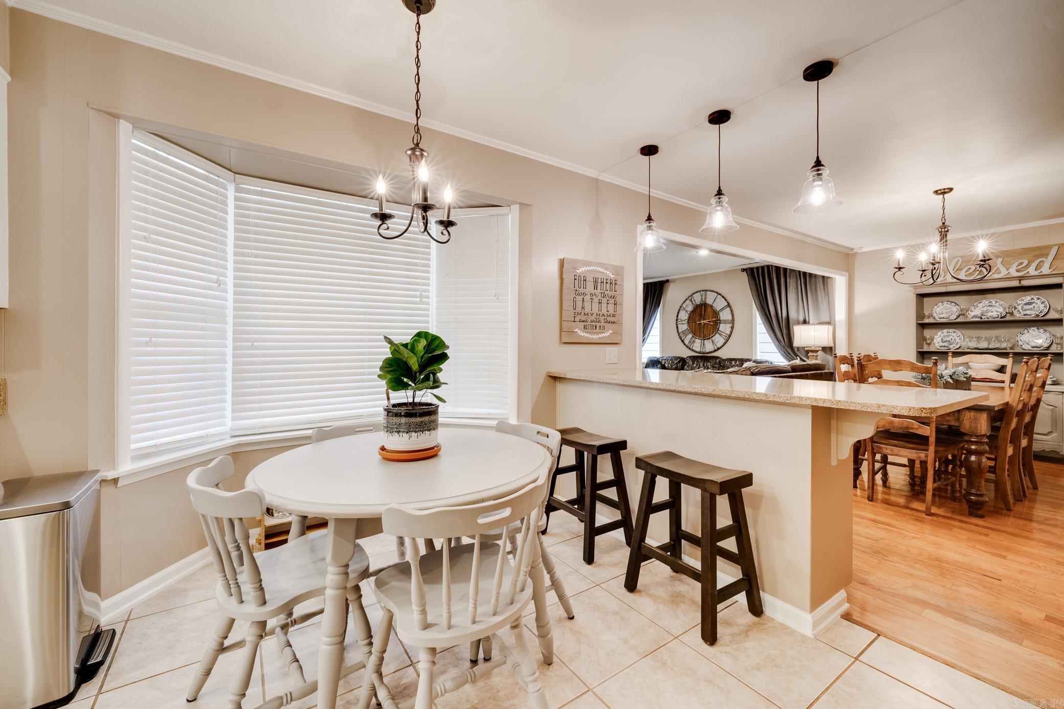 6 E Post Oak Drive