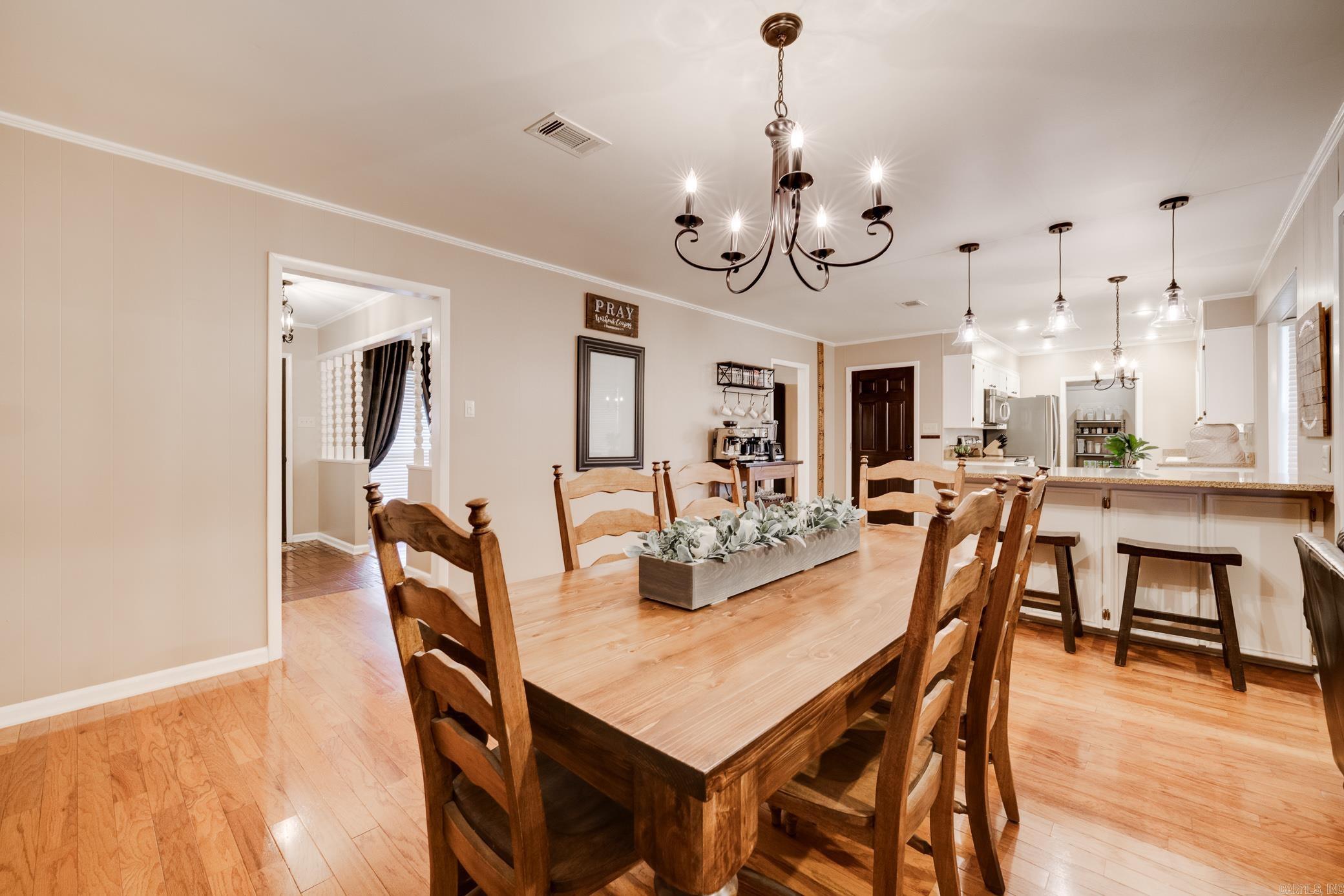 6 E Post Oak Drive