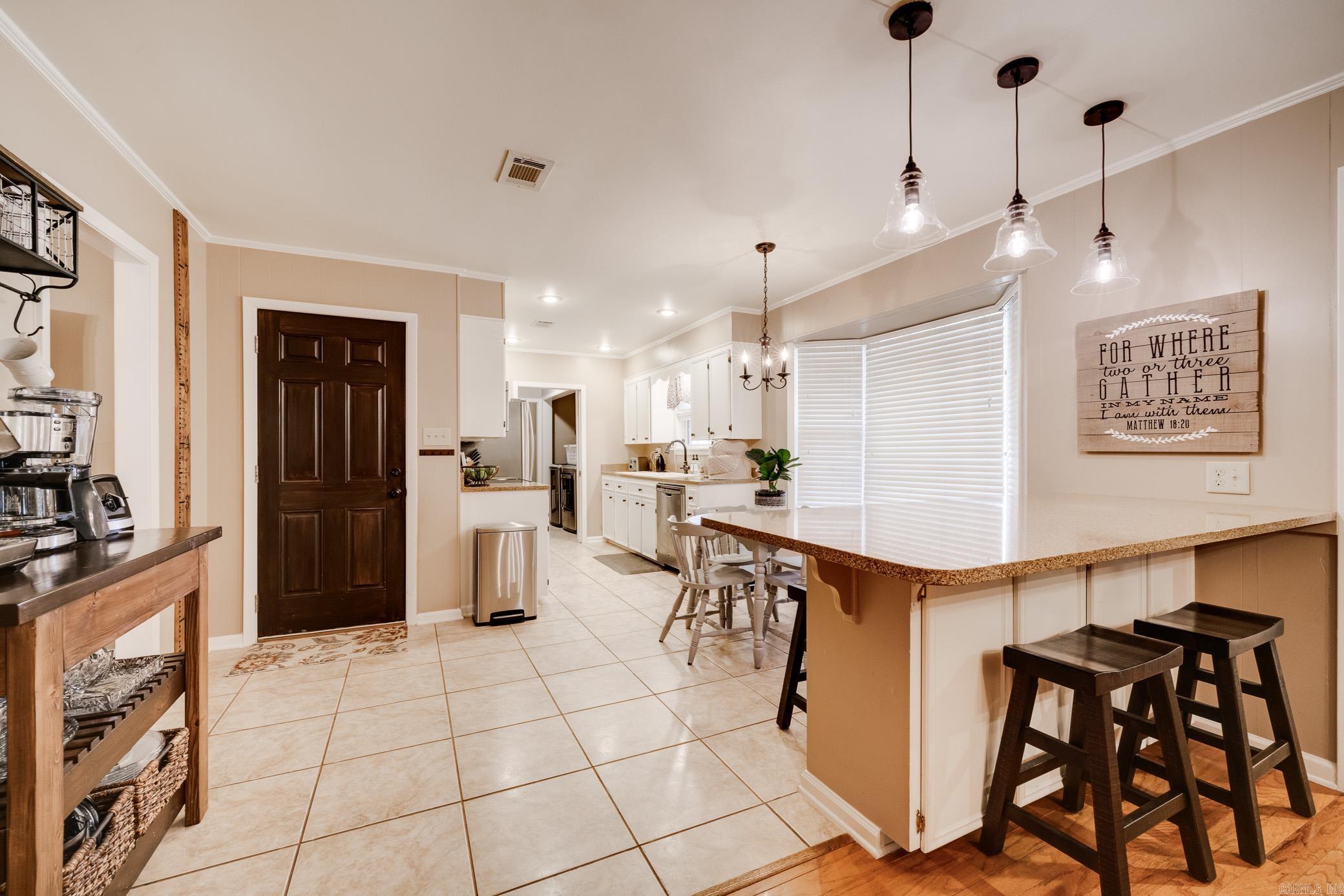 6 E Post Oak Drive