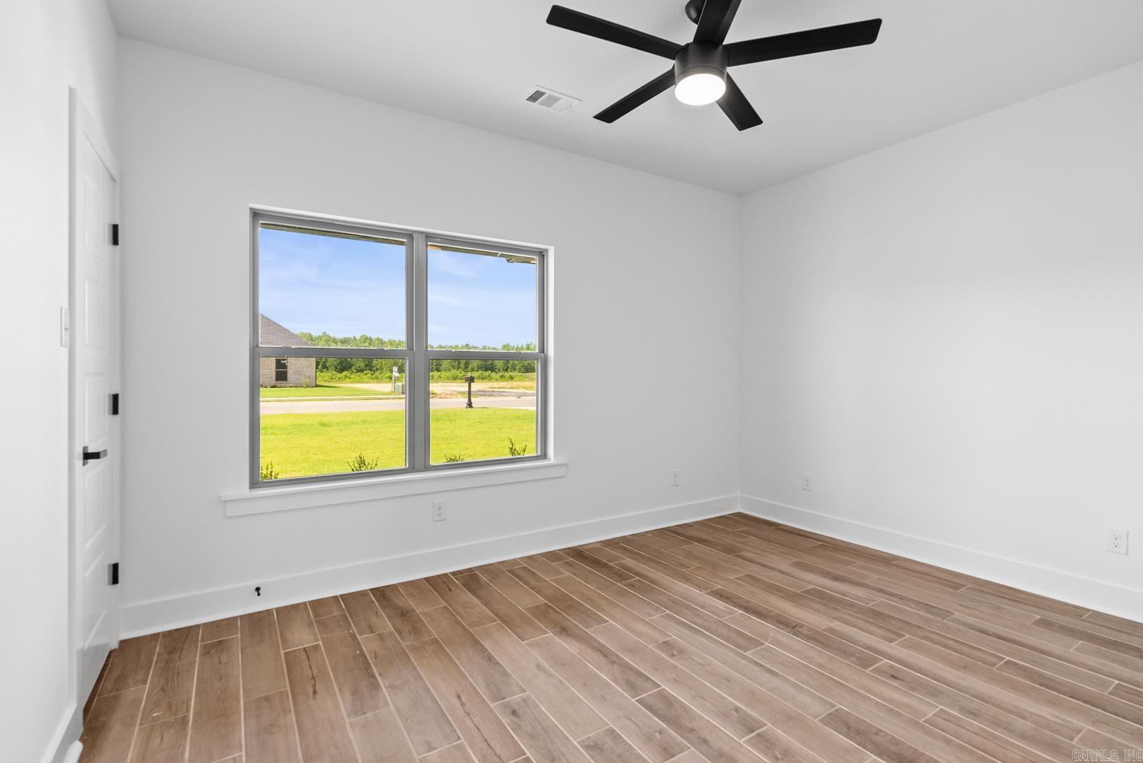 2329 Lakewood Circle