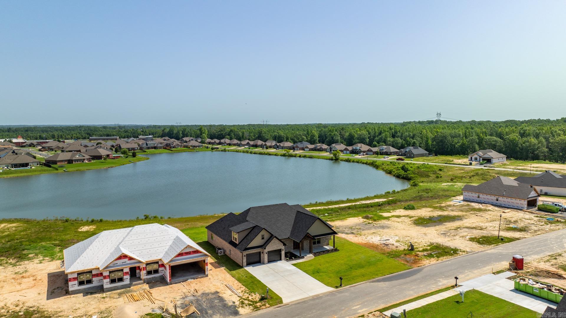 2329 Lakewood Circle