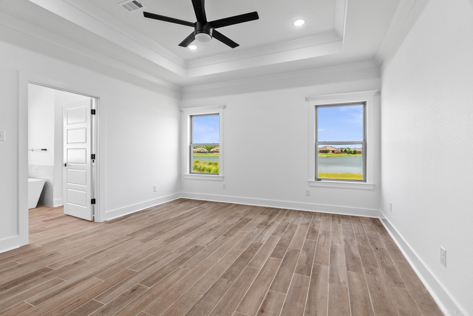 2329 Lakewood Circle