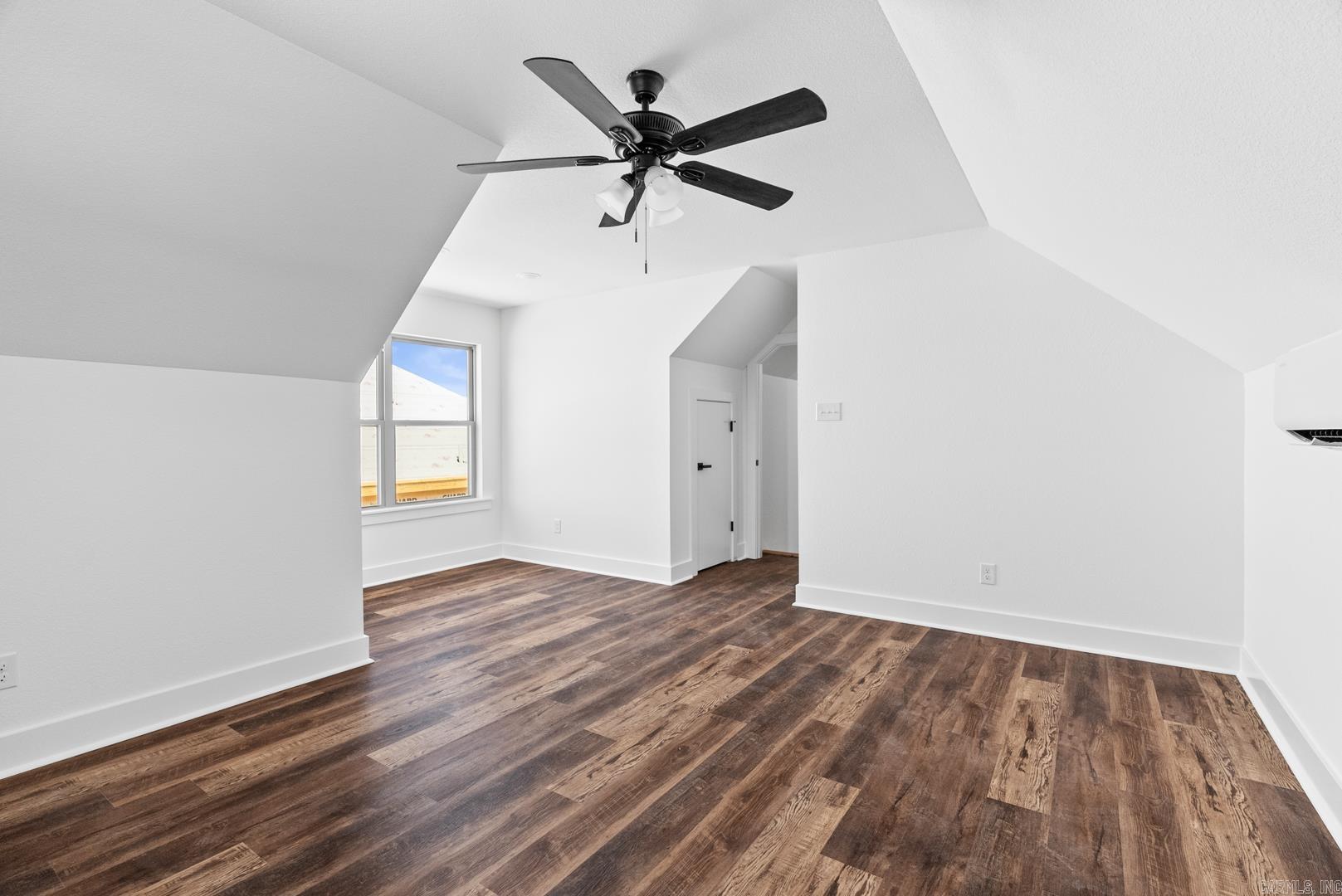 2329 Lakewood Circle