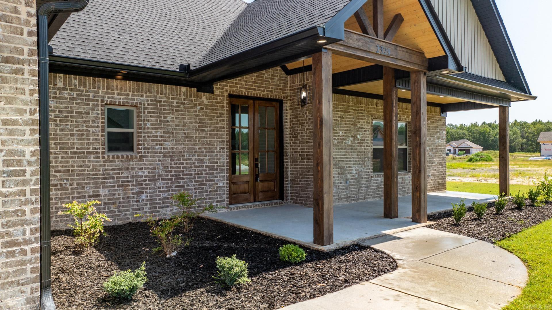 2329 Lakewood Circle