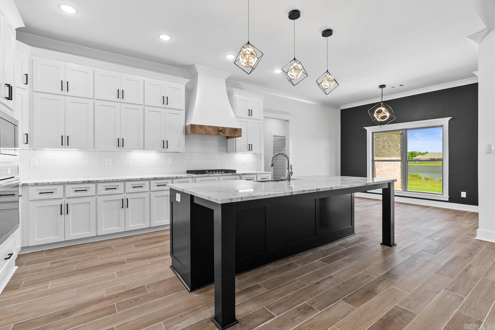 2329 Lakewood Circle