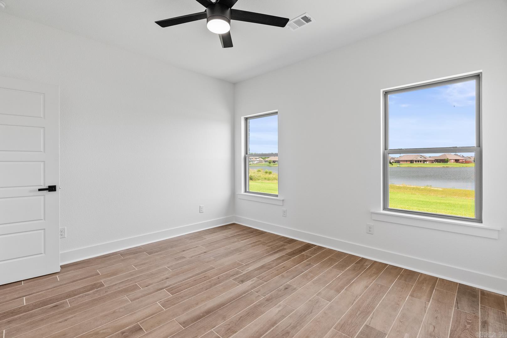 2329 Lakewood Circle