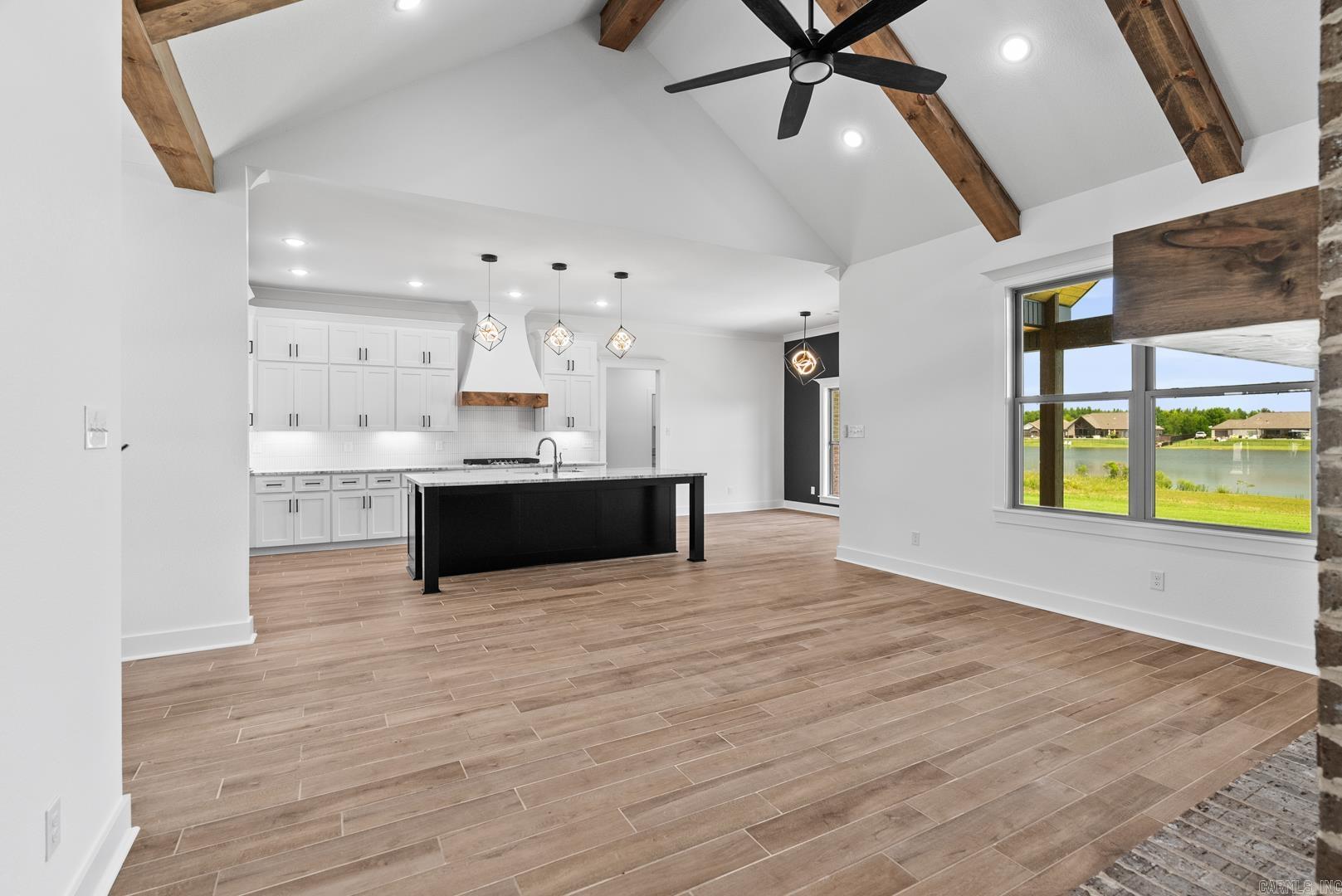 2329 Lakewood Circle