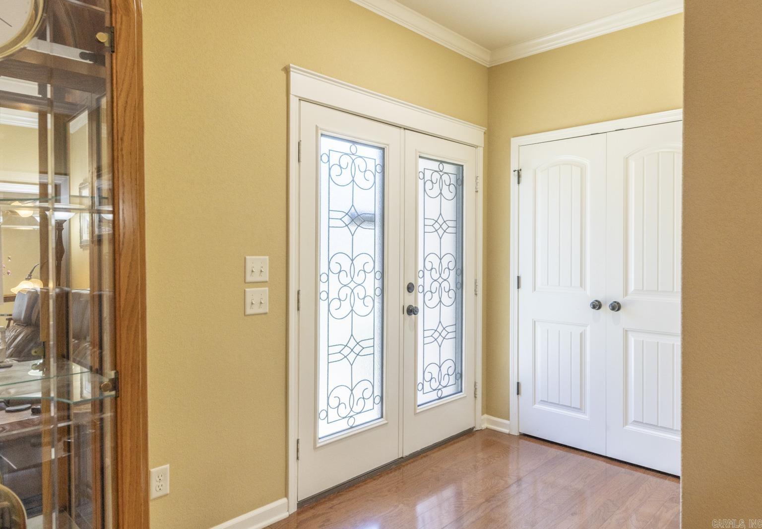 3209 S. Crescent Drive