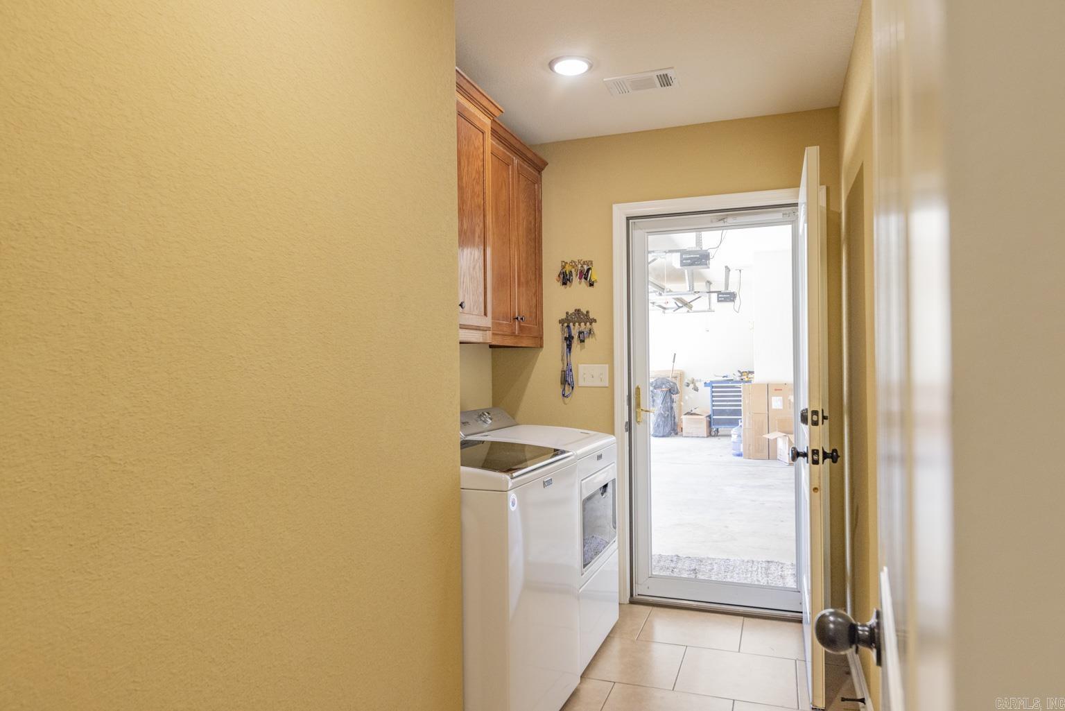 3209 S. Crescent Drive