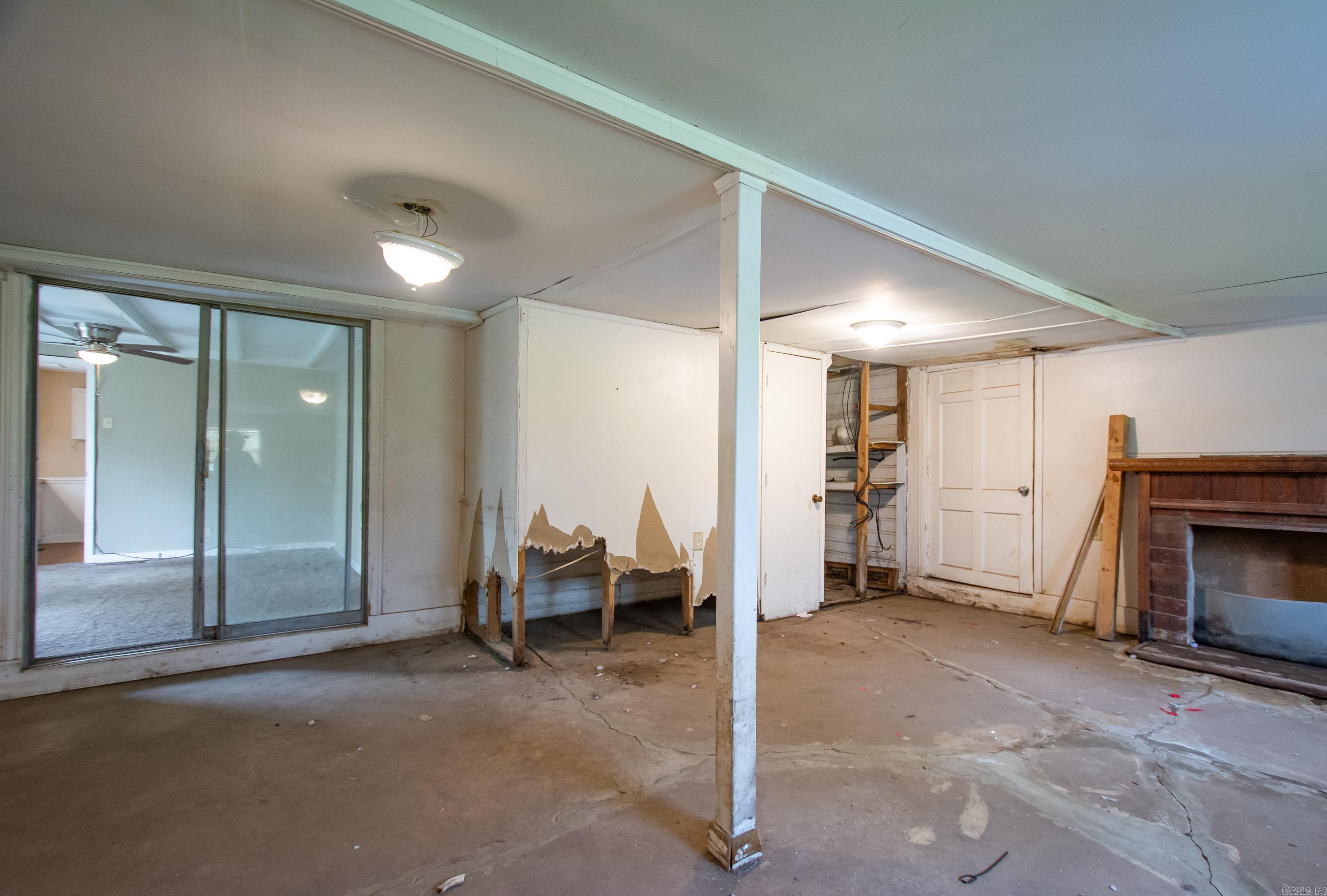 917 W 44th Street