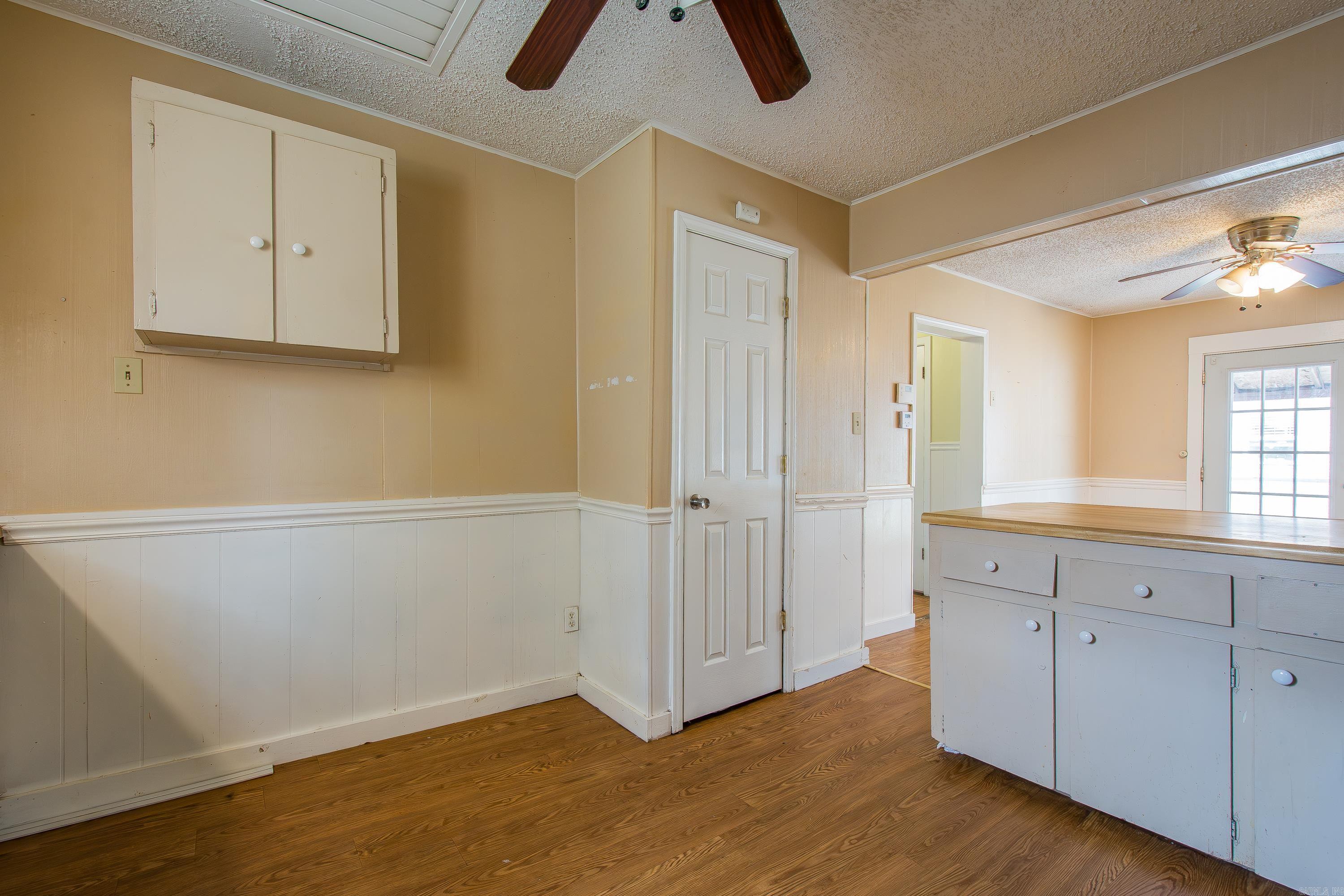 917 W 44th Street