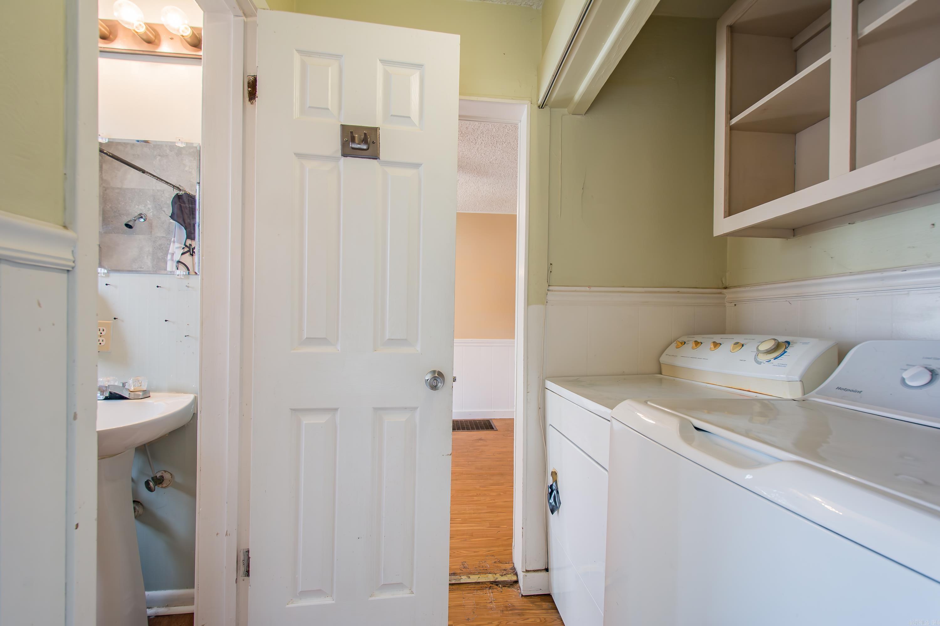 917 W 44th Street