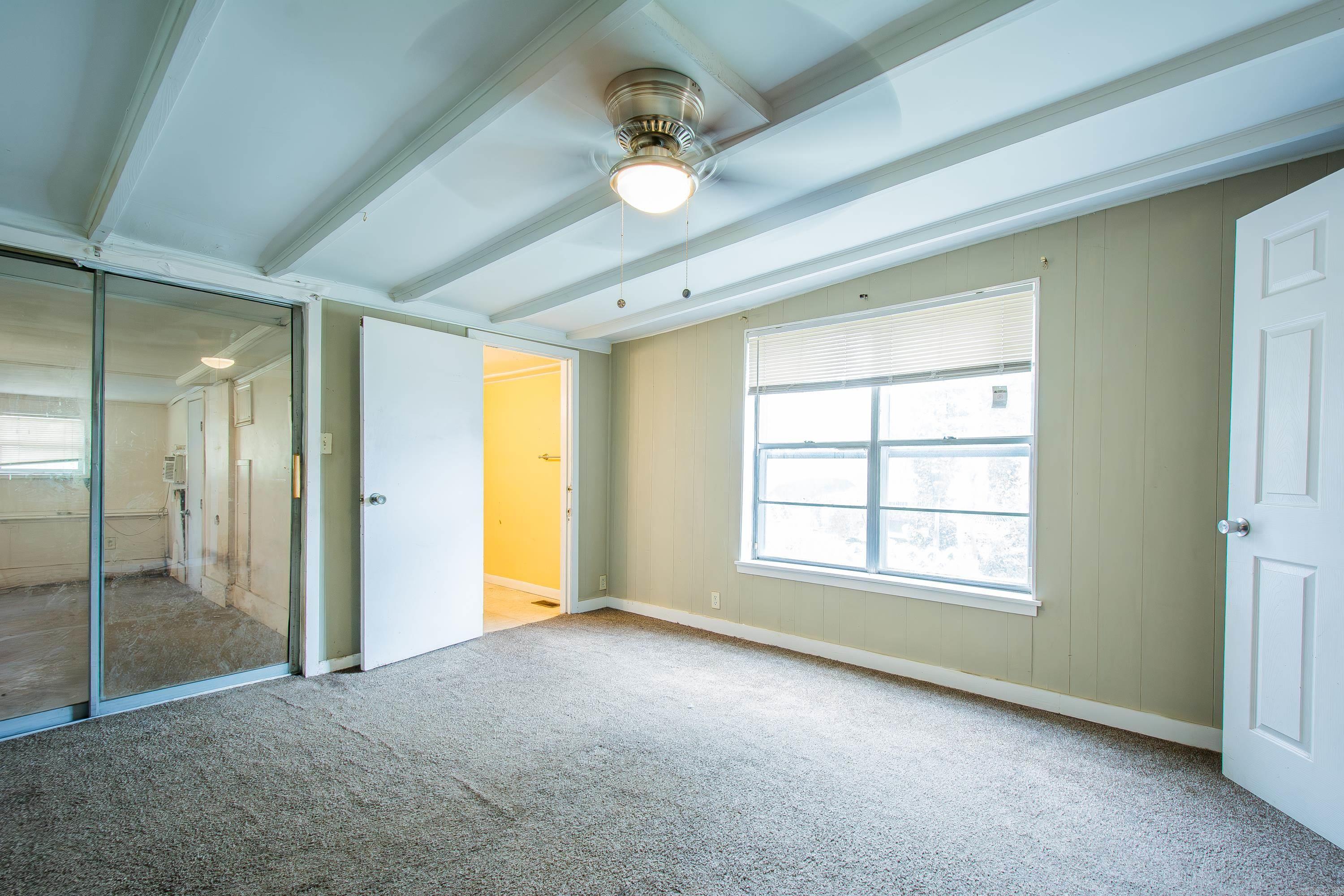 917 W 44th Street
