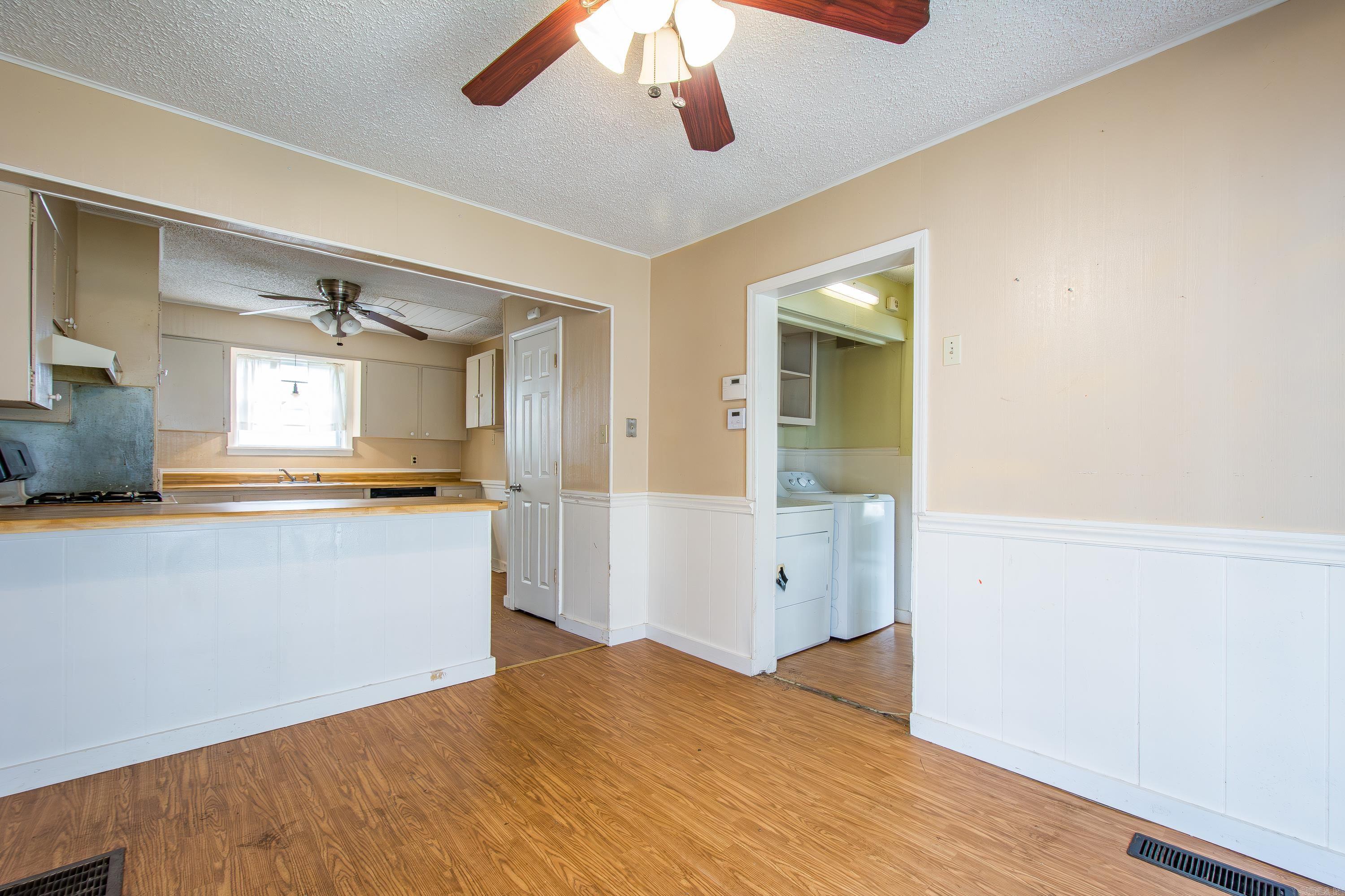 917 W 44th Street