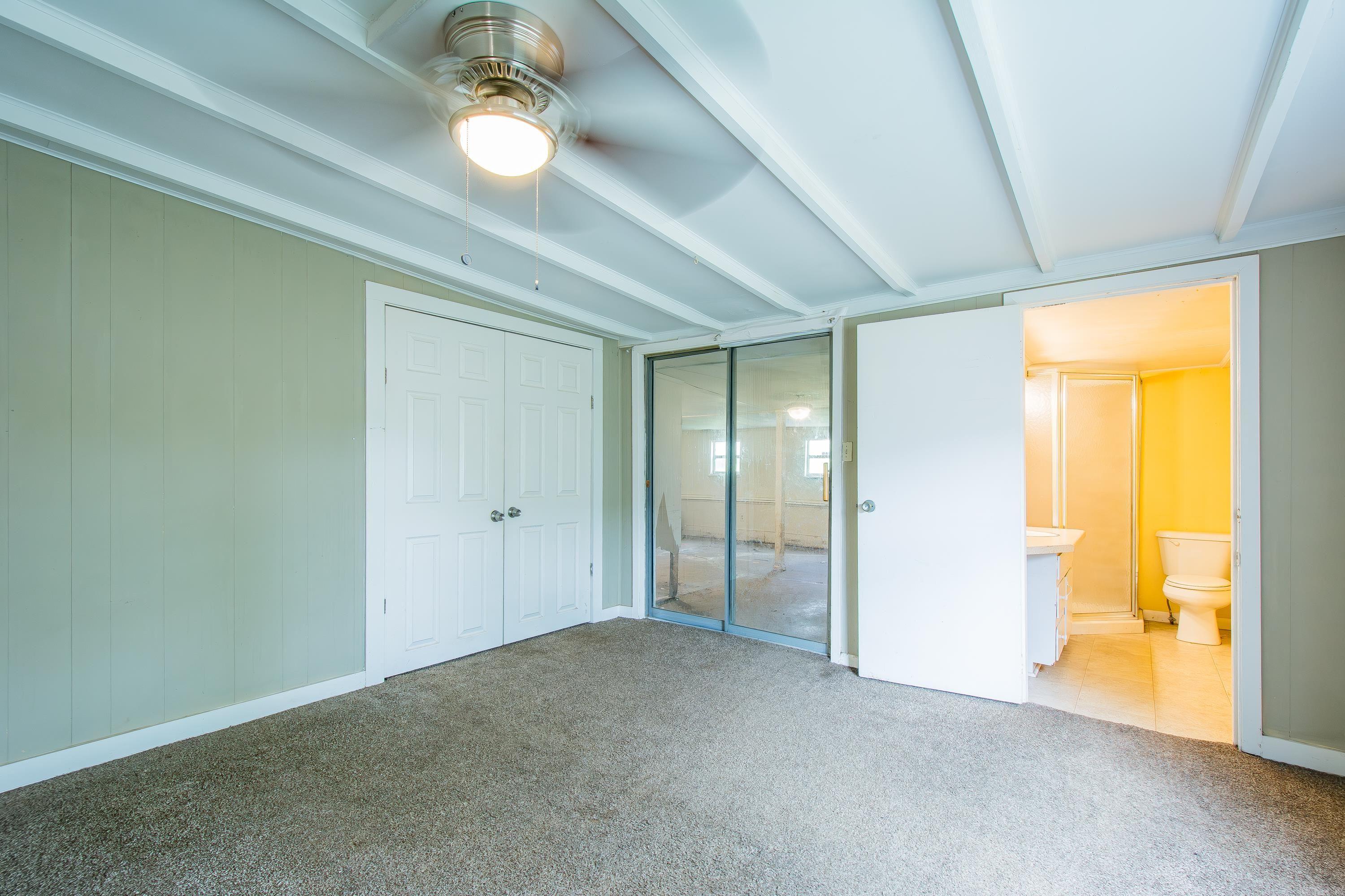 917 W 44th Street
