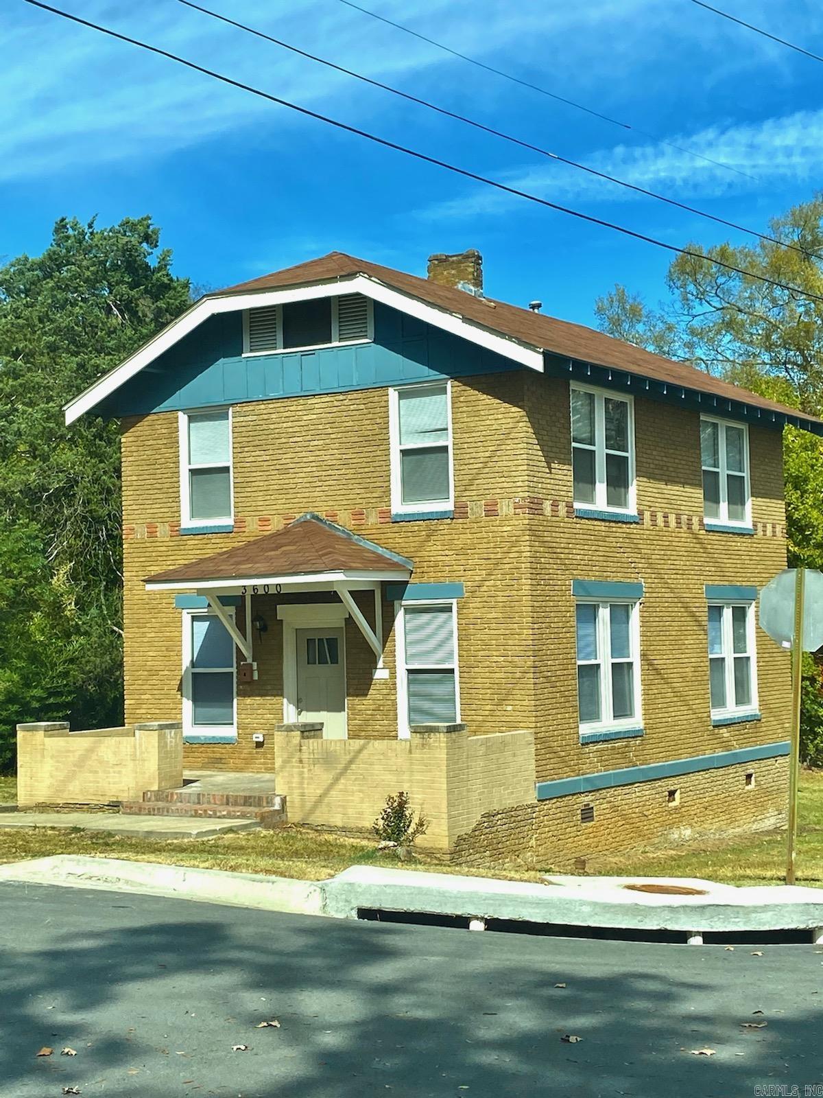 3600 W 10th
