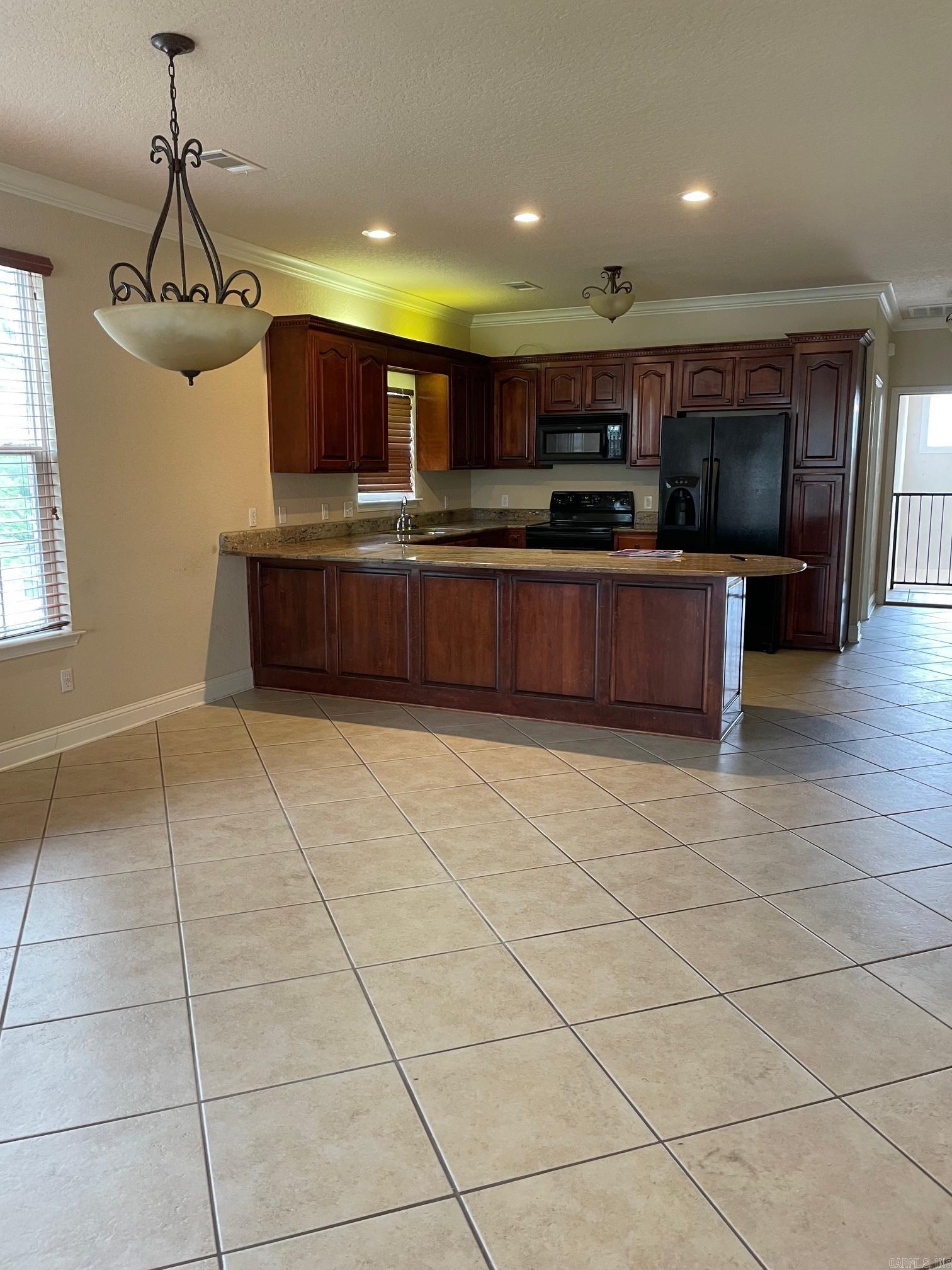 451 Lakeland Drive Unit: B4