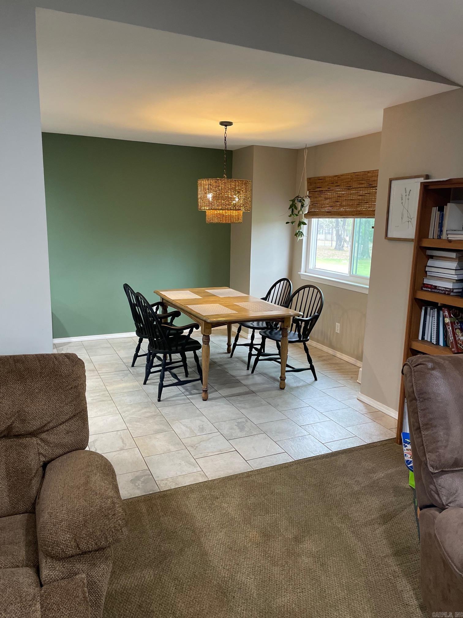 43 Shamrock Dr