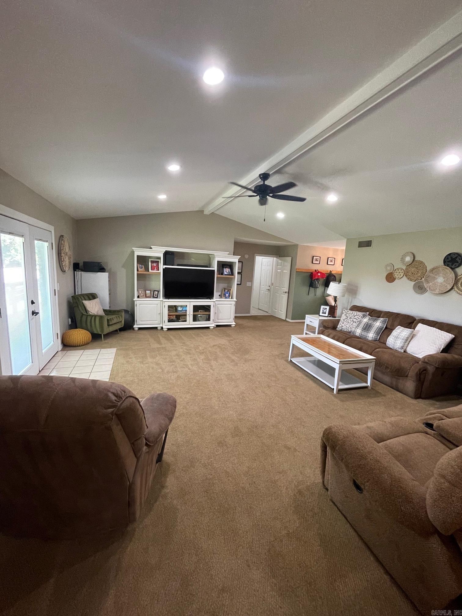 43 Shamrock Dr