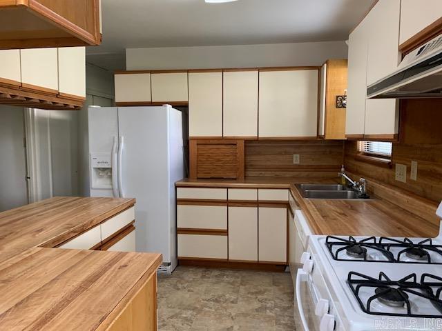 6312 Iroquois Drive