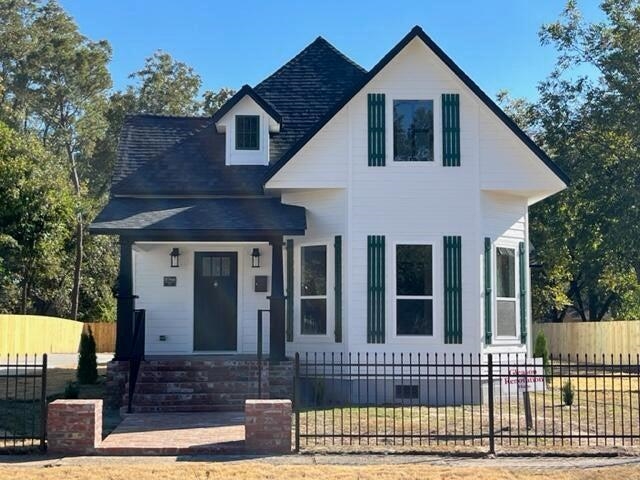 107 Pecan Street