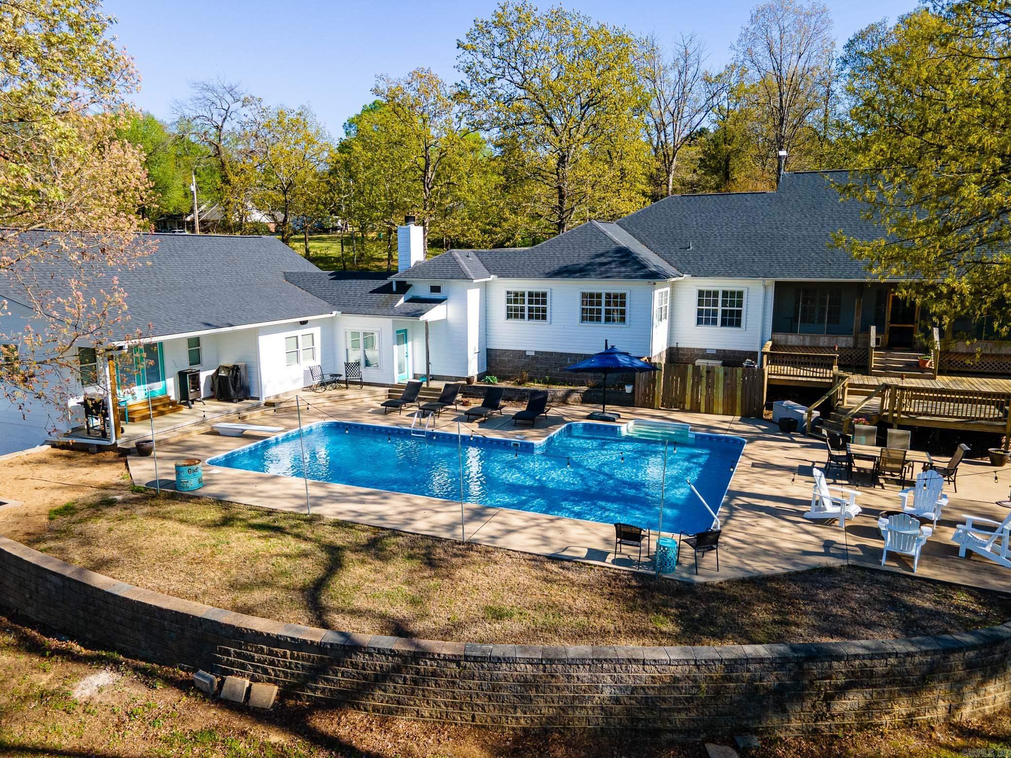 18 Summerhill Drive