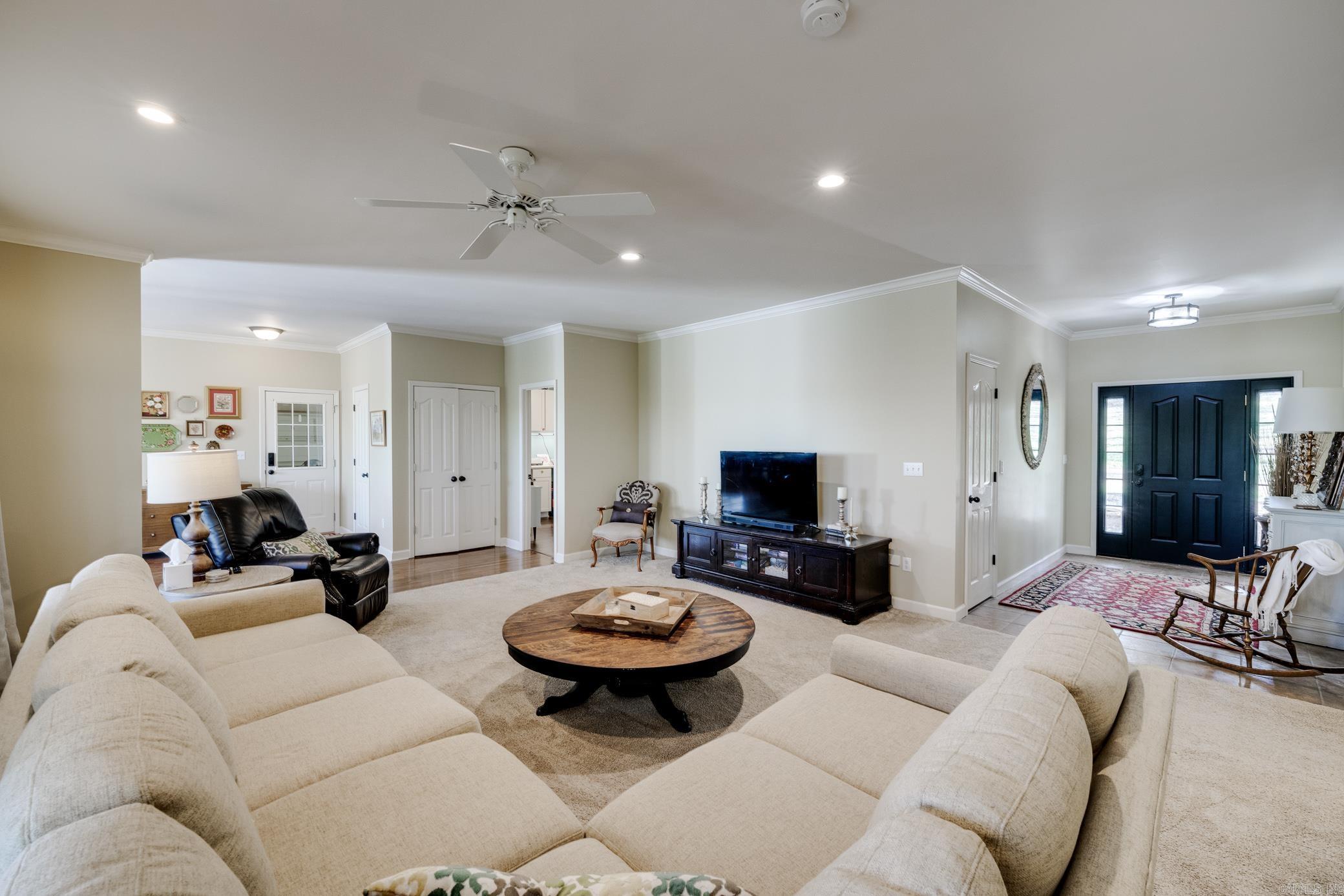 18 Summerhill Drive