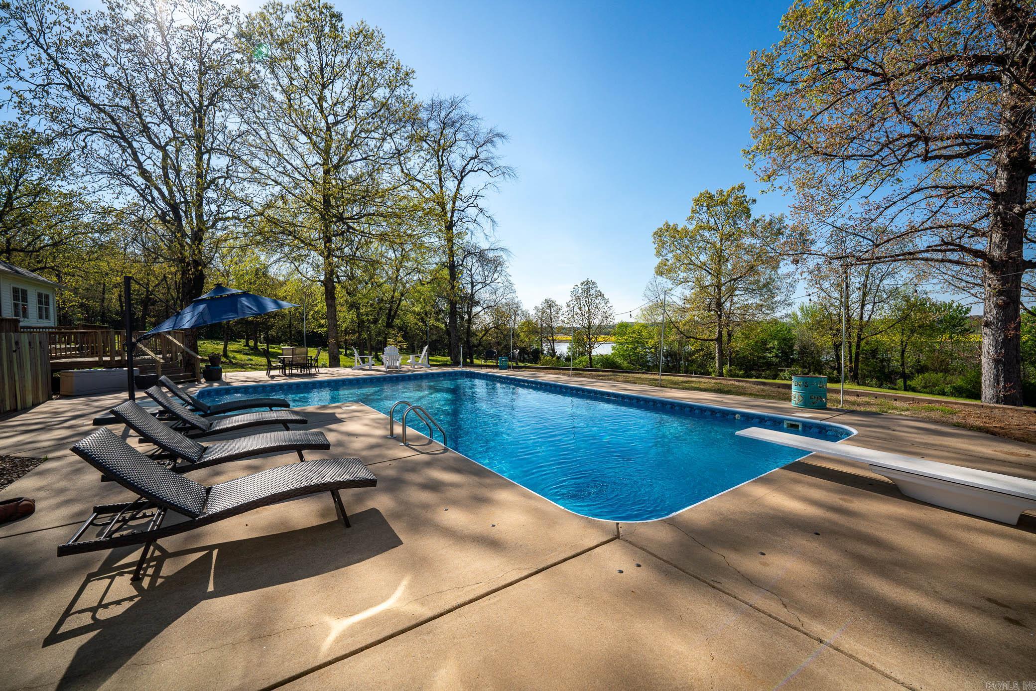 18 Summerhill Drive