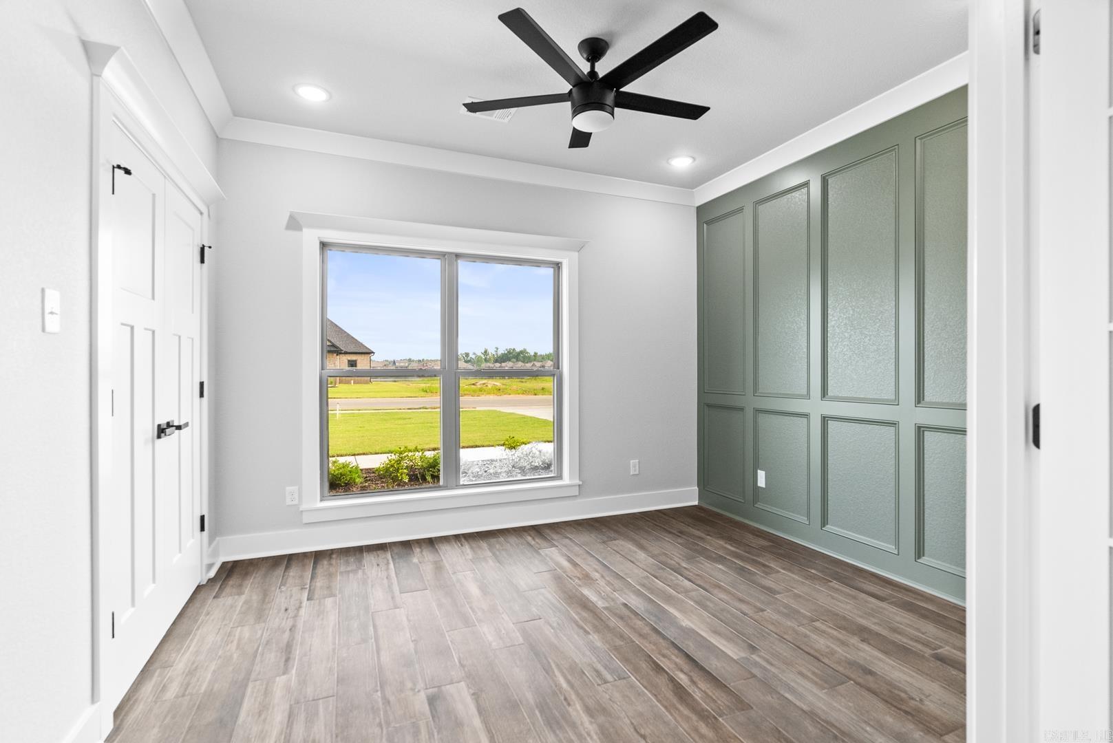 2328 Lakewood Circle