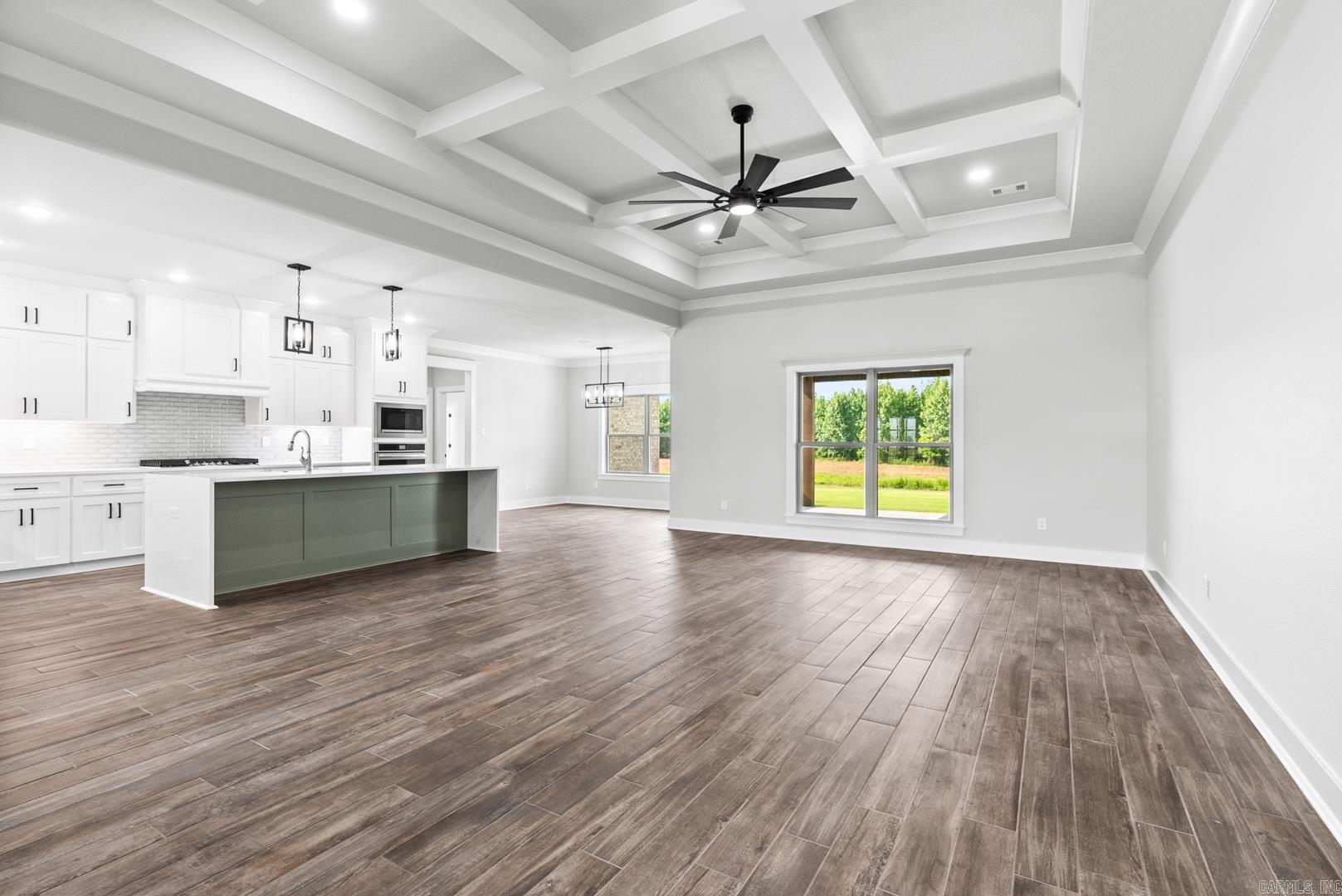 2328 Lakewood Circle