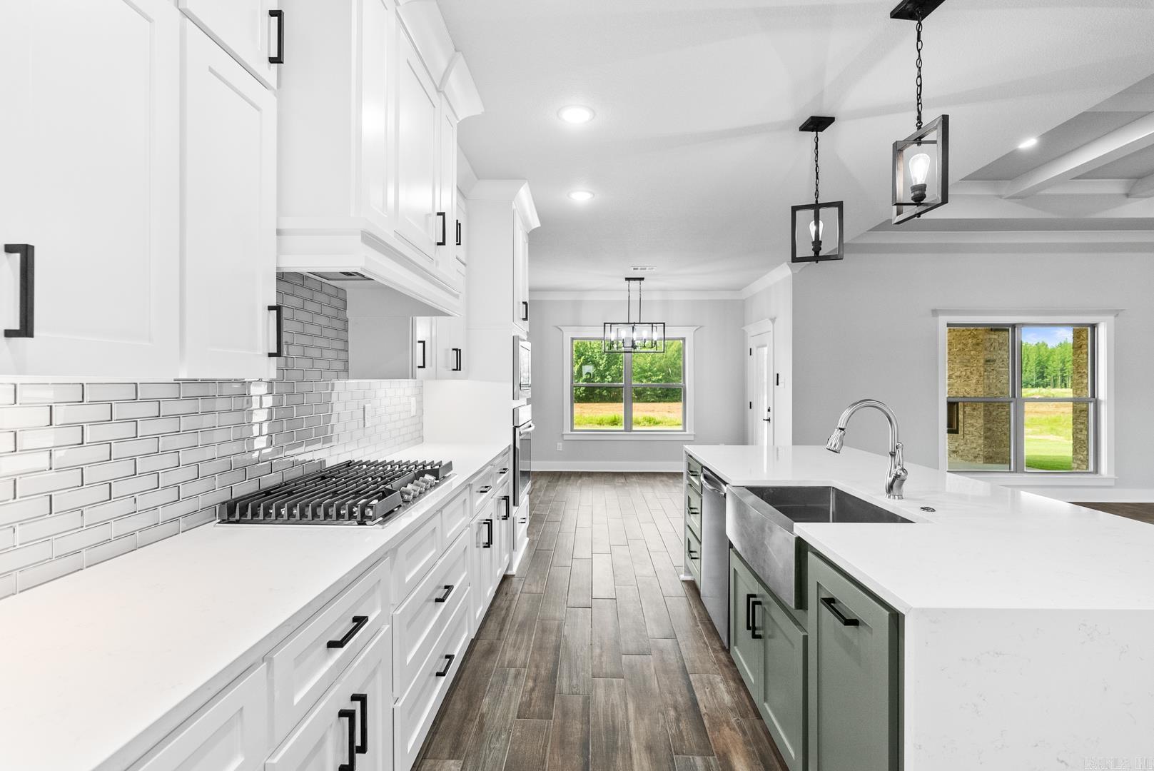 2328 Lakewood Circle